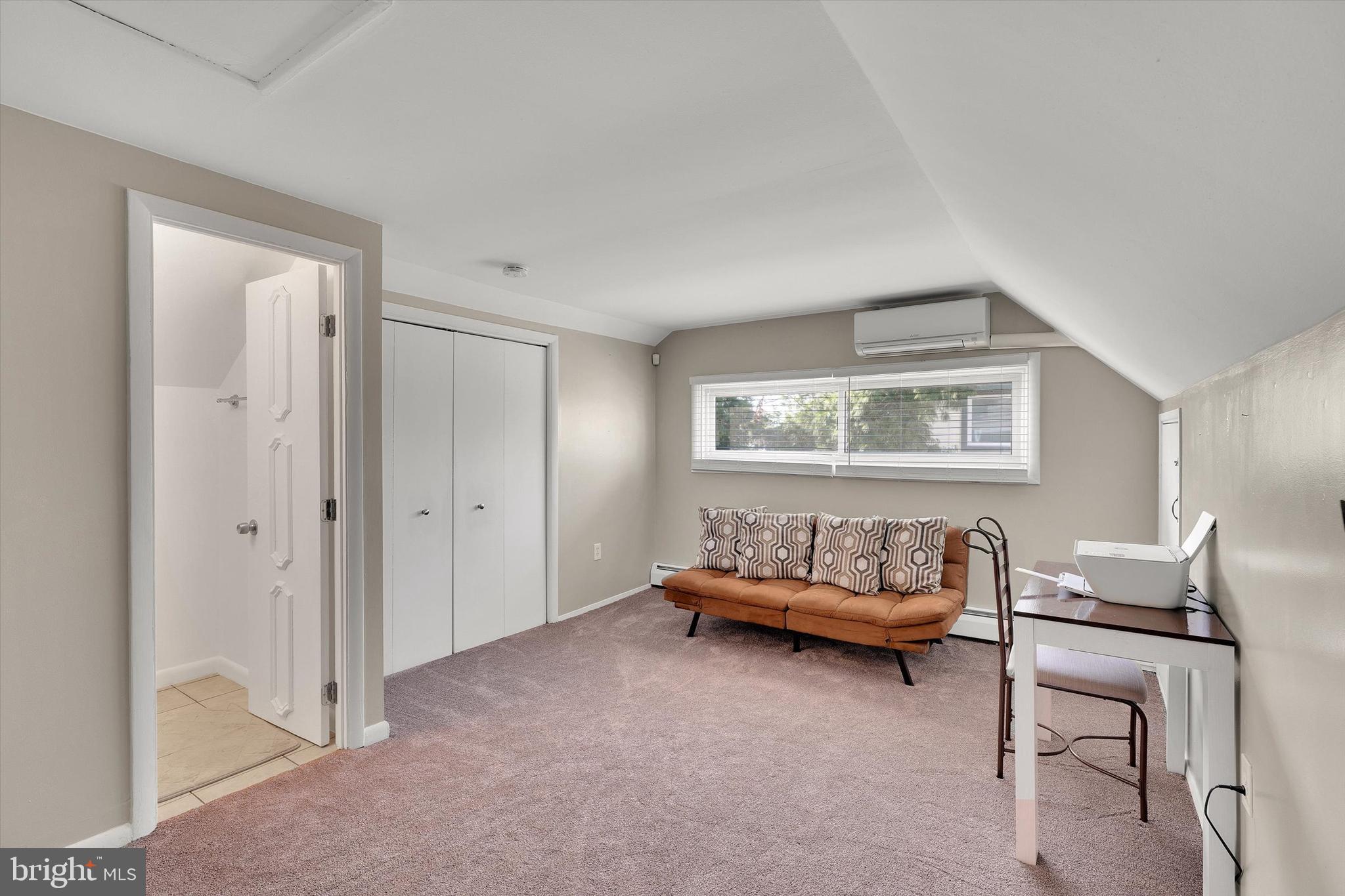 HOLLY HILL - Residential