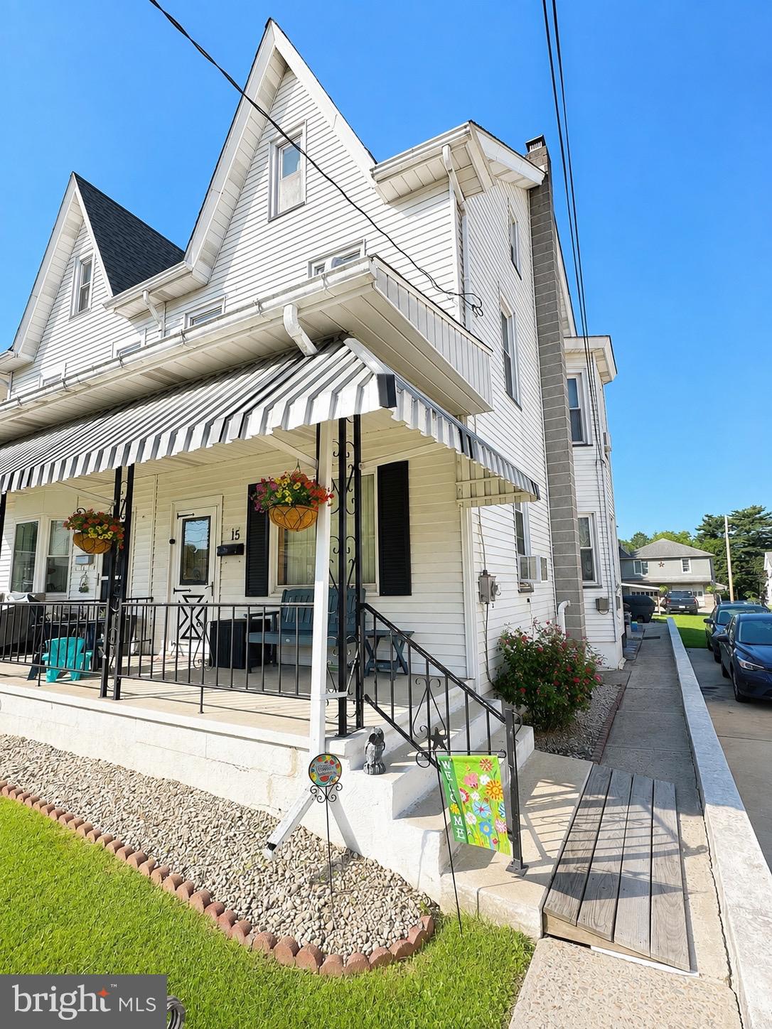 15 2ND AVENUE