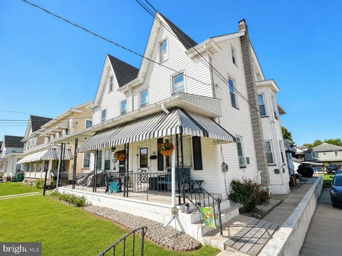 Townhouse For Sale - 15 2nd Avenue<br/> LEHIGHTON, PA 18235