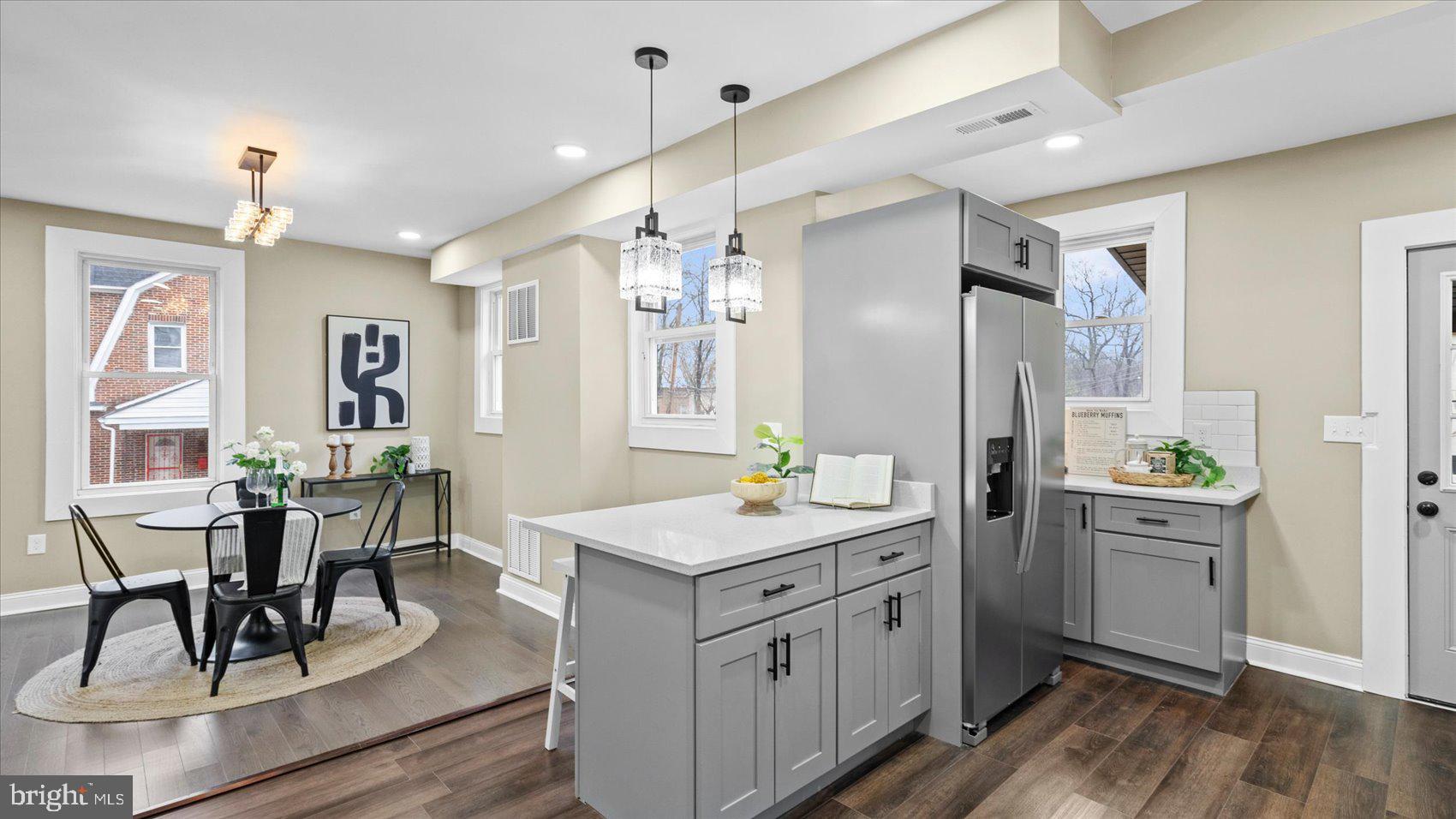 PARK CIRCLE - Residential