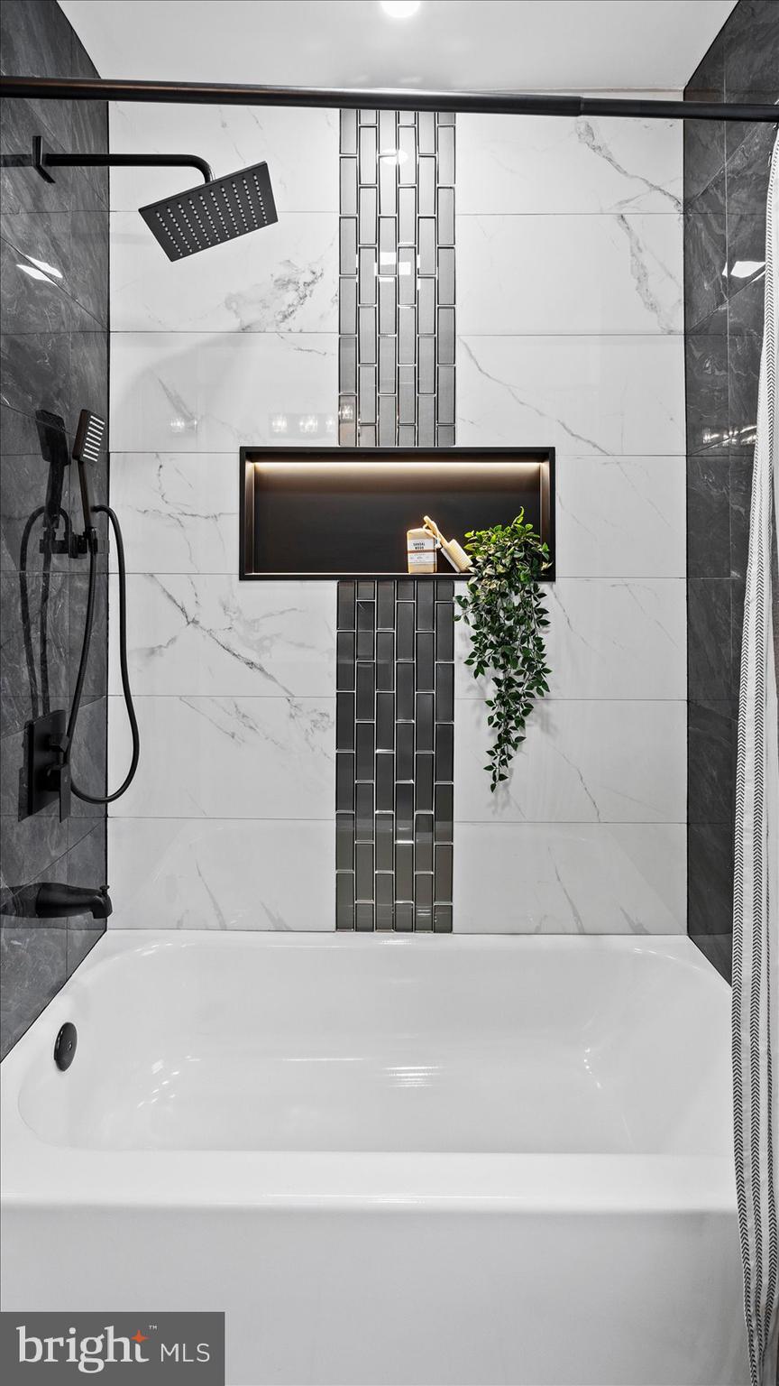 PARK CIRCLE - Residential