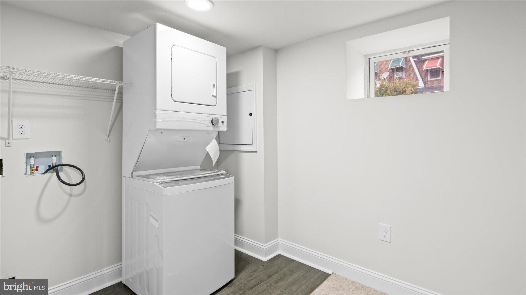 PARK CIRCLE - Residential