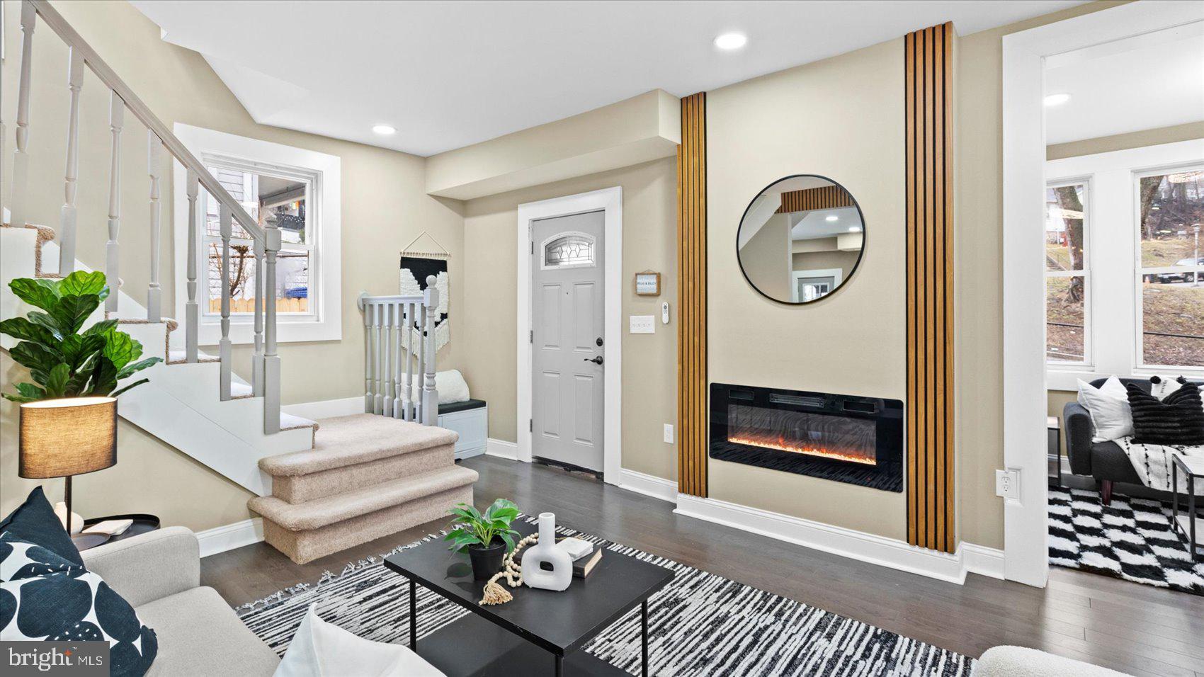 PARK CIRCLE - Residential