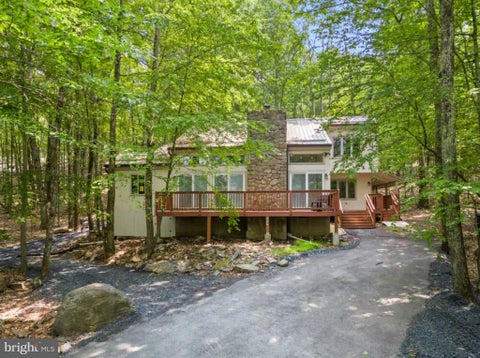 Photo of 1157 Kensington Drive, EAST STROUDSBURG, PA 18301 (MLS # PAMR2007562)