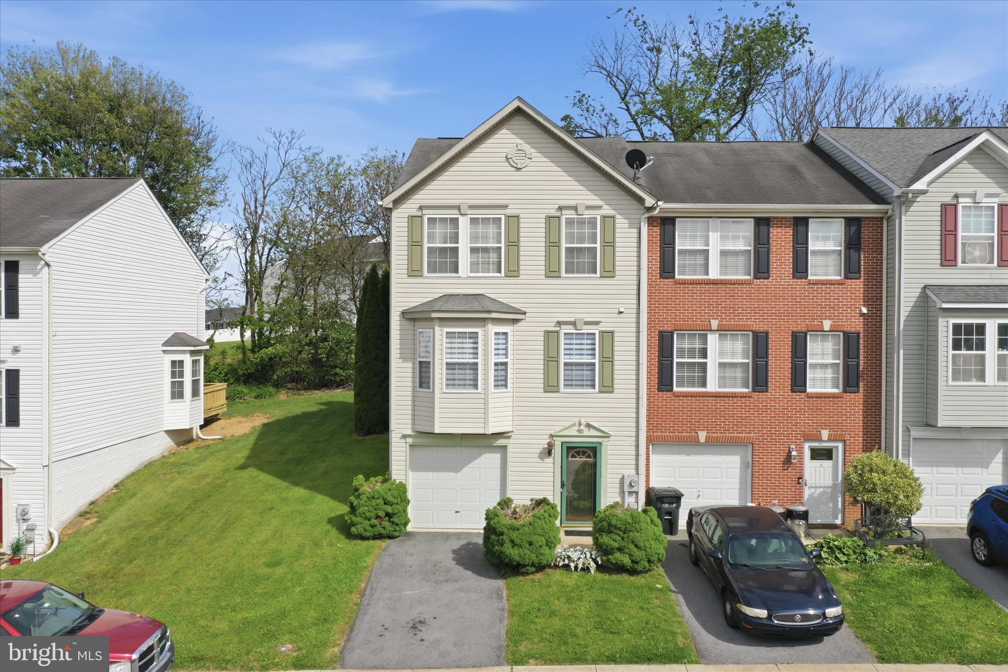 LAUREL RIDGE - Residential