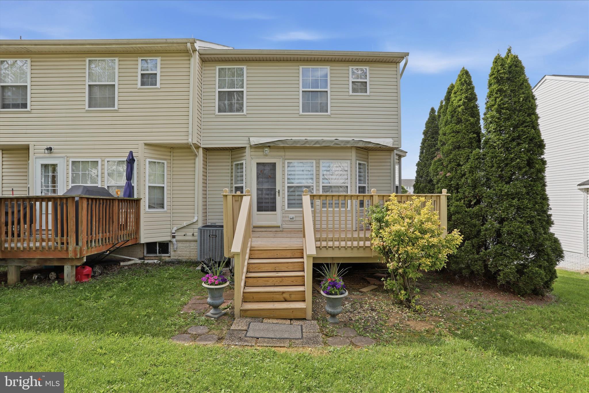 LAUREL RIDGE - Residential