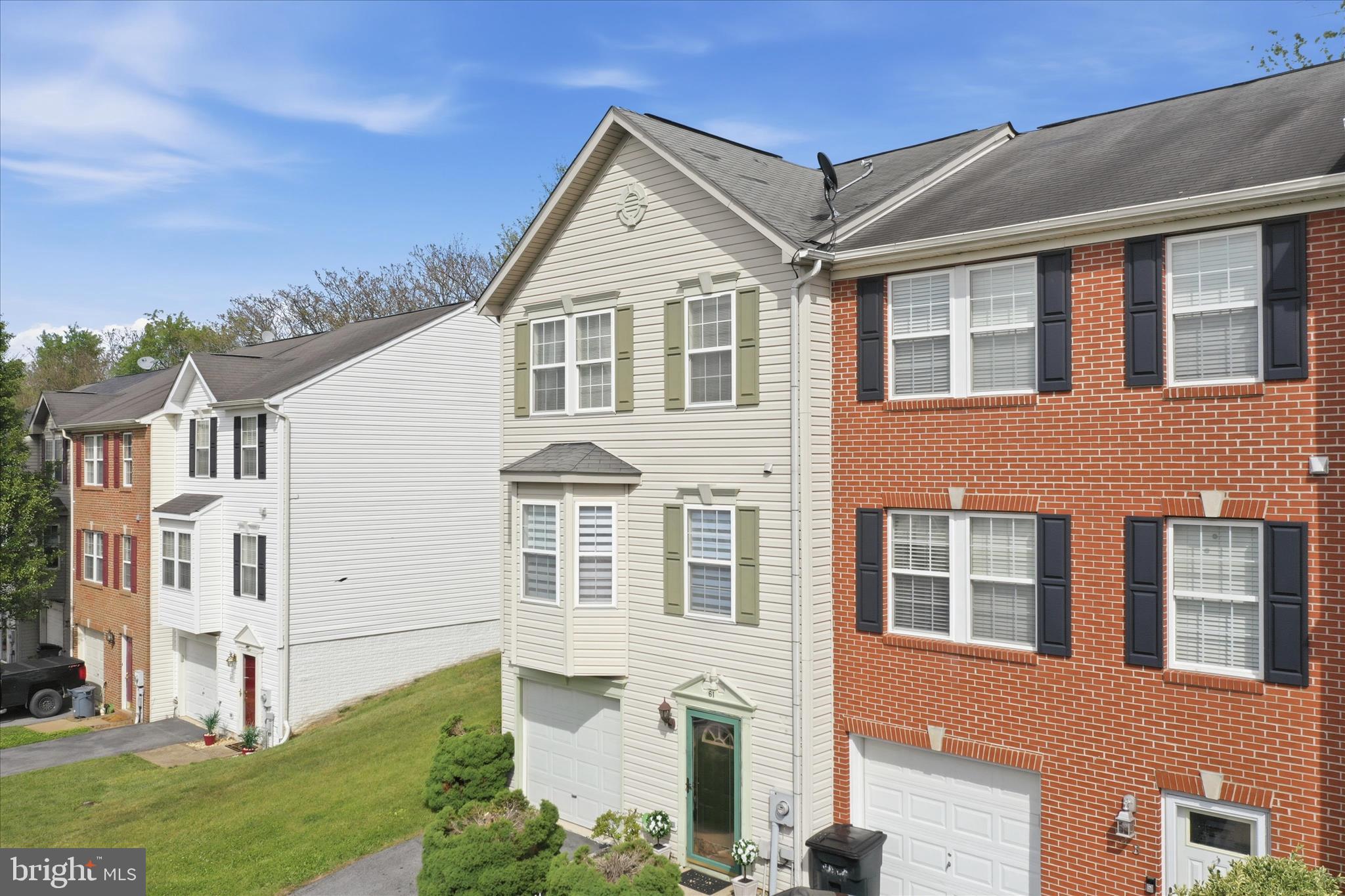 LAUREL RIDGE - Residential