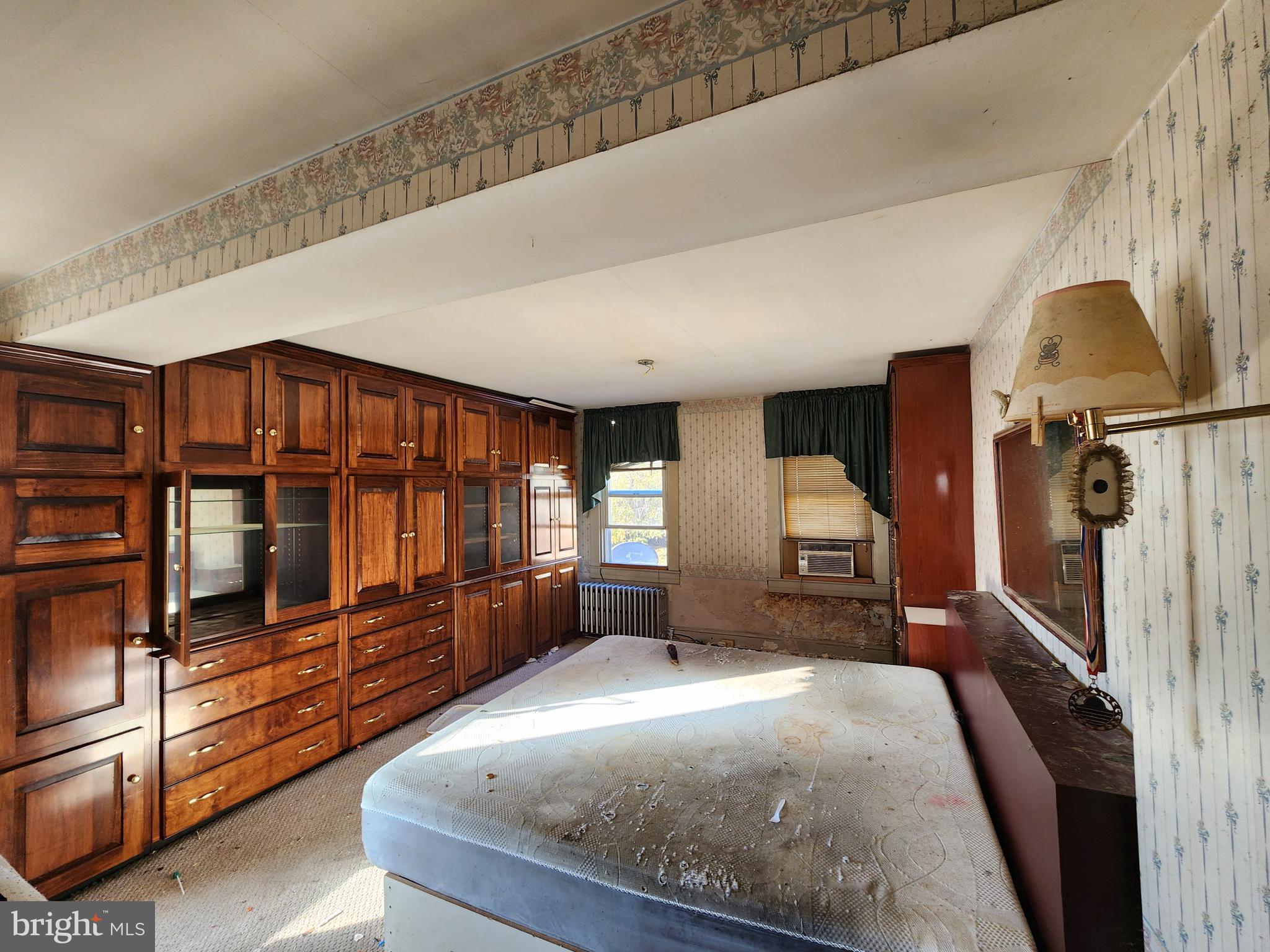 HAMPDEN HISTORIC DISTRICT - Residential