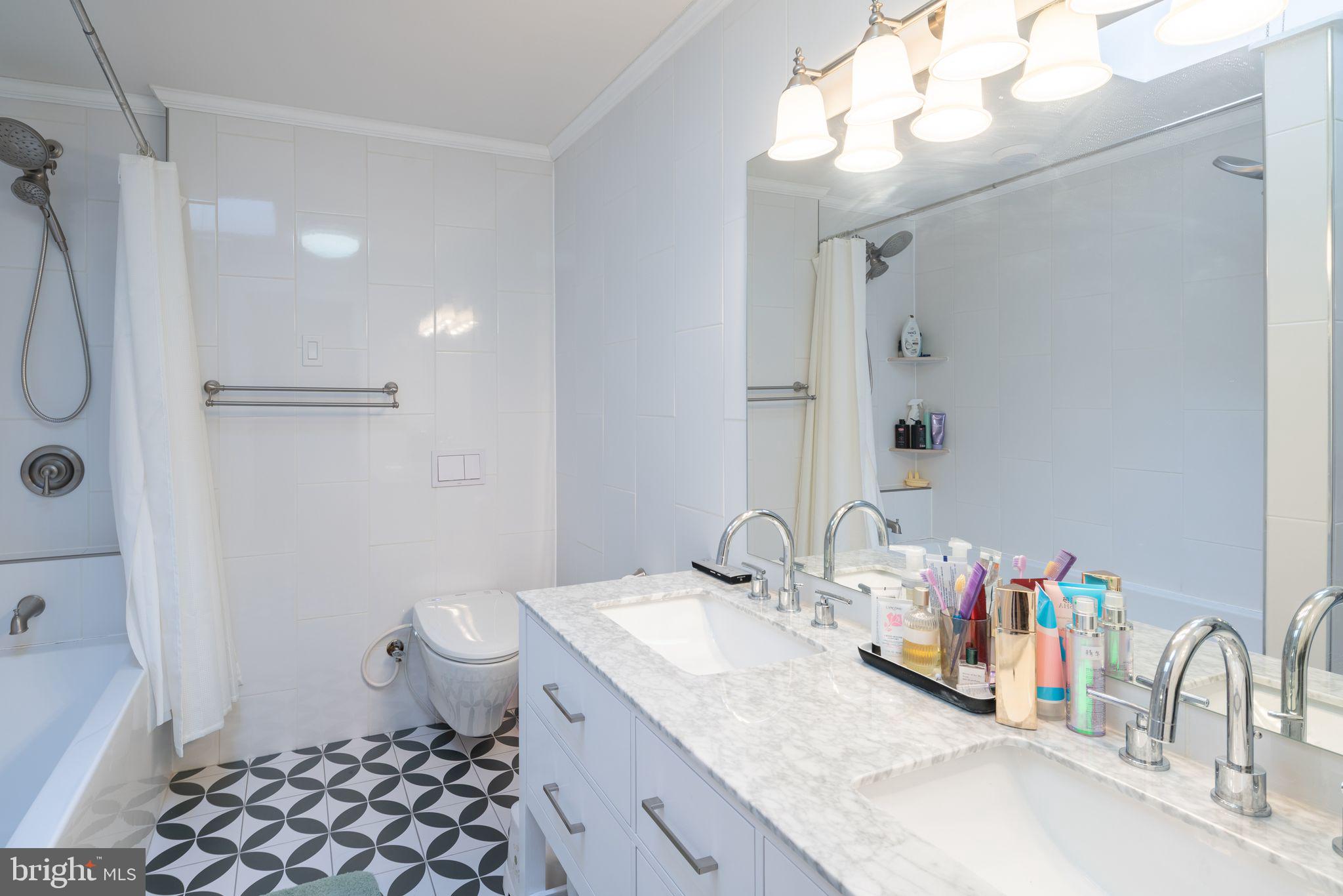 WEST PASSYUNK - Residential