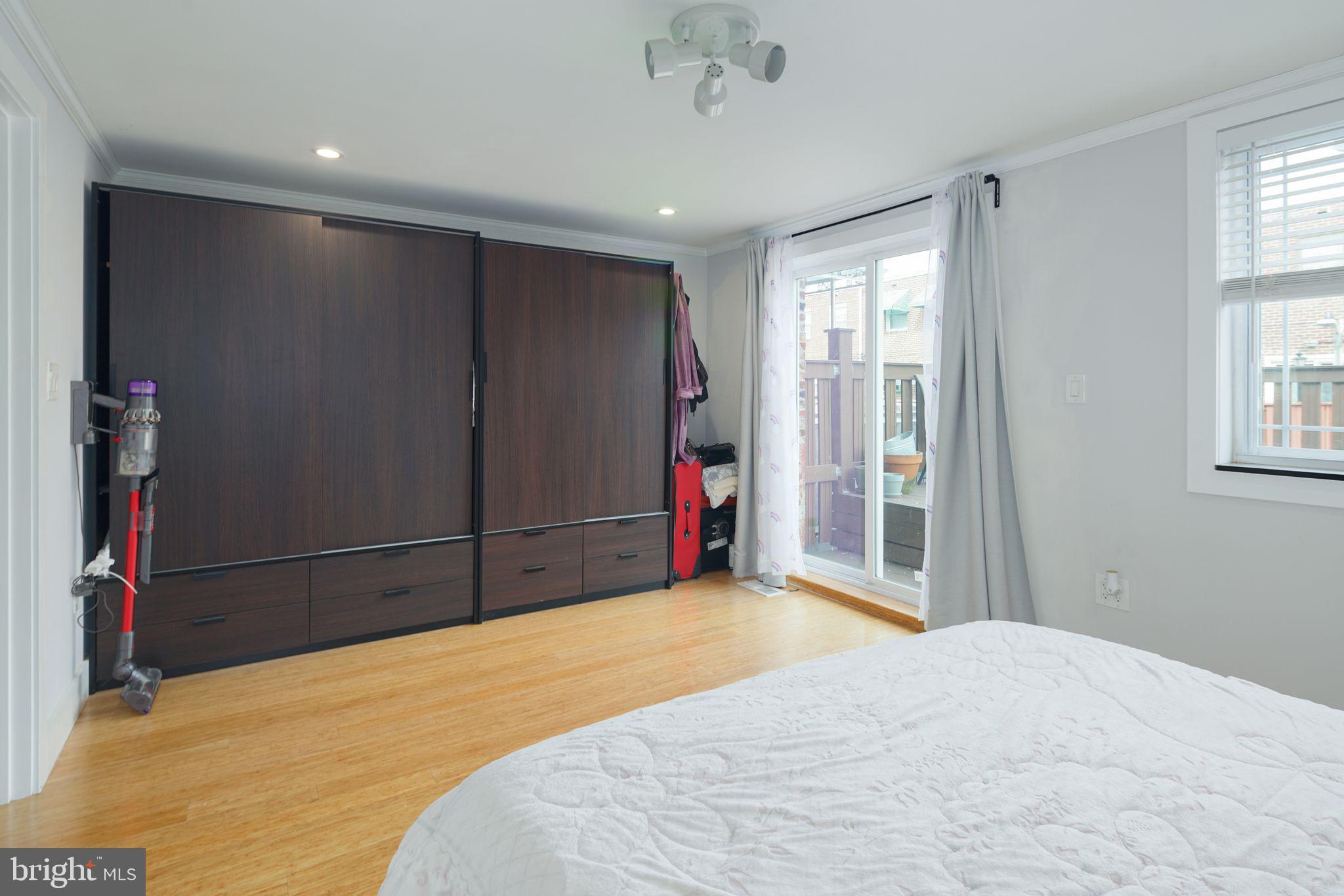 WEST PASSYUNK - Residential