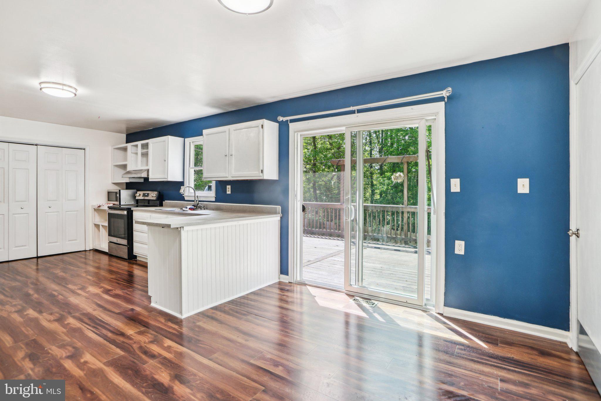 SANFORD SHORES - Residential