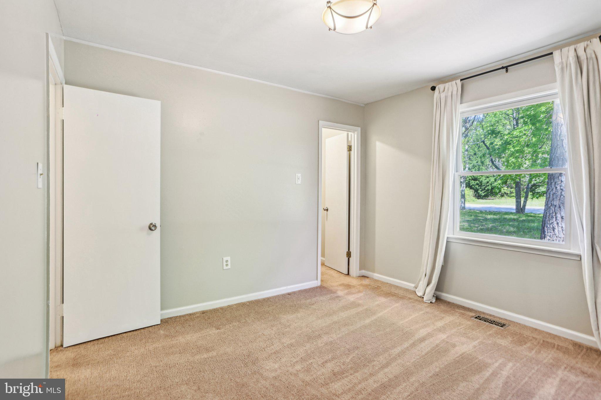 SANFORD SHORES - Residential