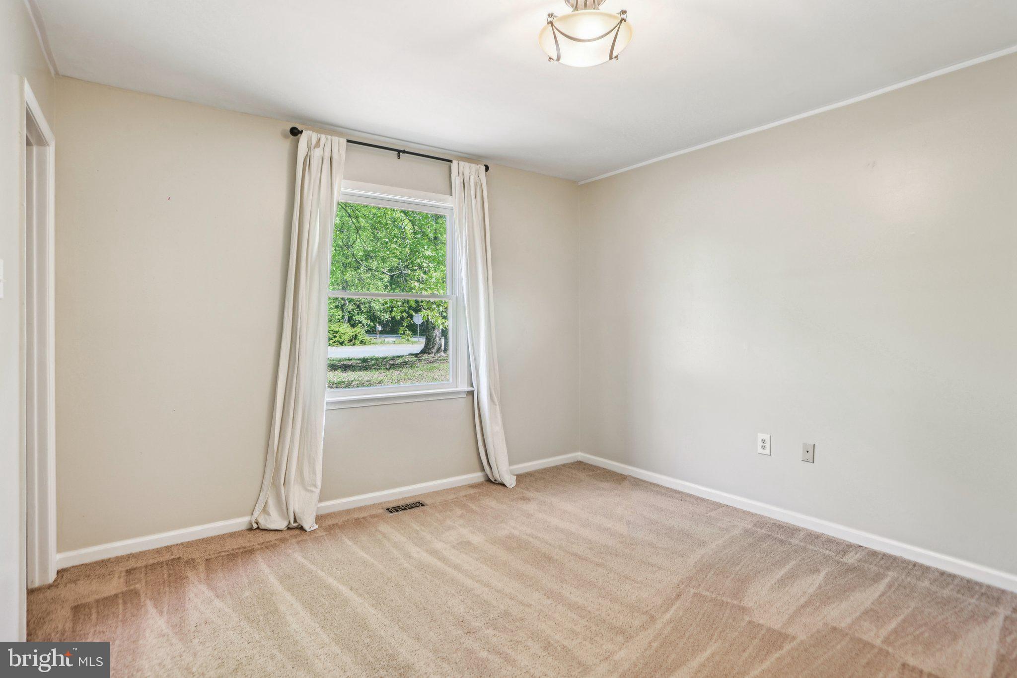 SANFORD SHORES - Residential