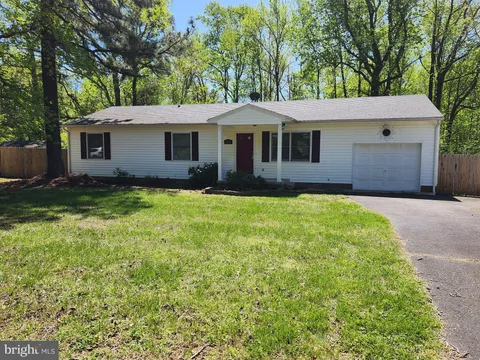 1036 S Independence Drive, Montross, VA MLS: VAWE2008672