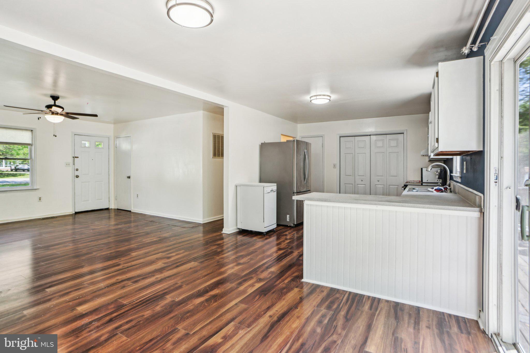 SANFORD SHORES - Residential