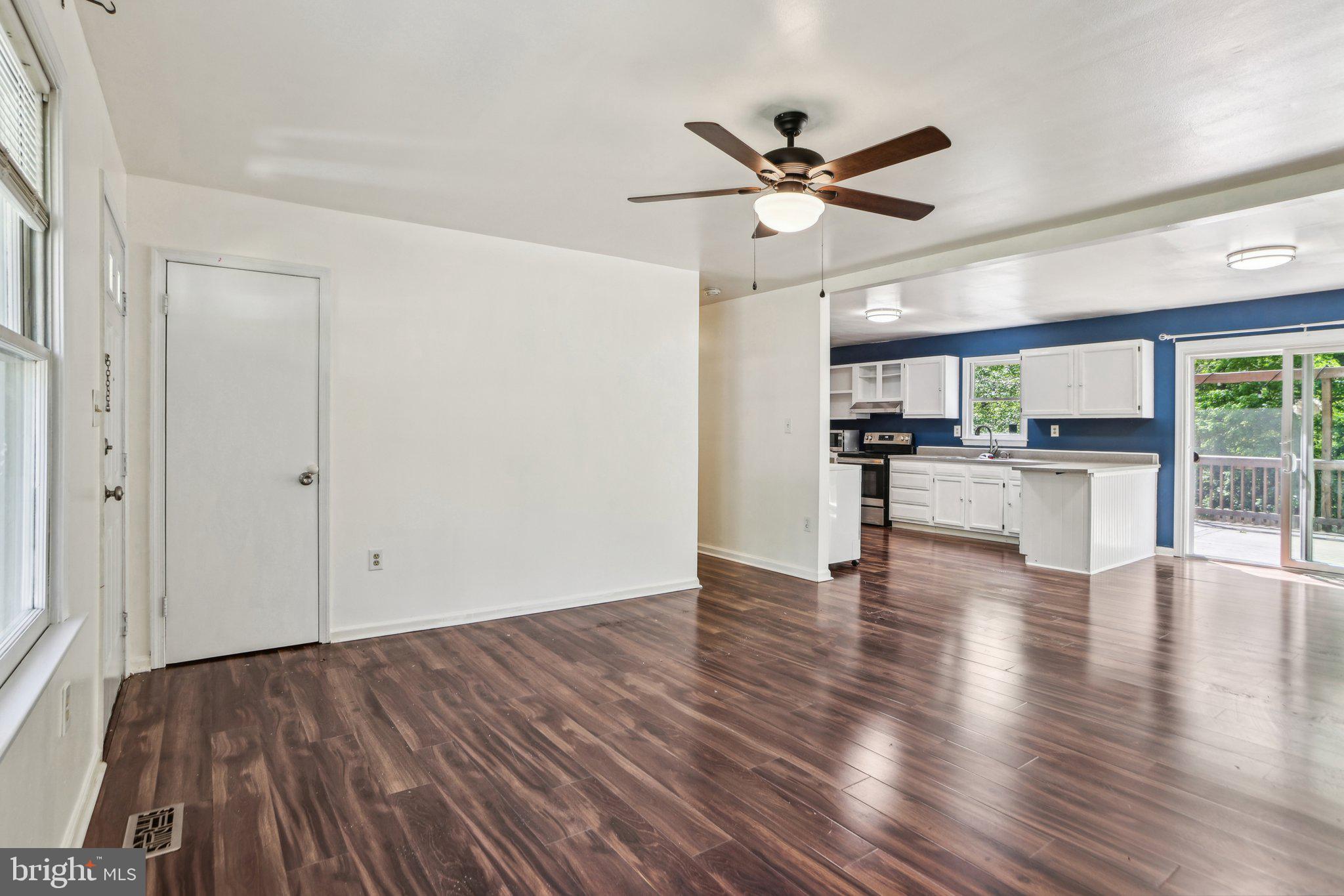 SANFORD SHORES - Residential