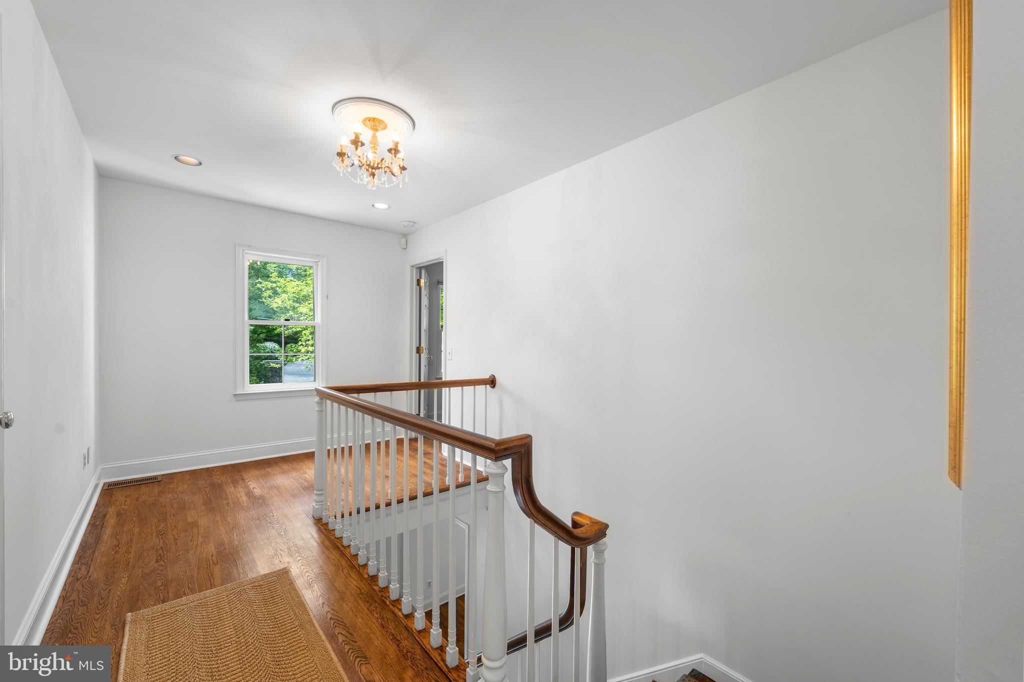 GLADWYNE - Residential