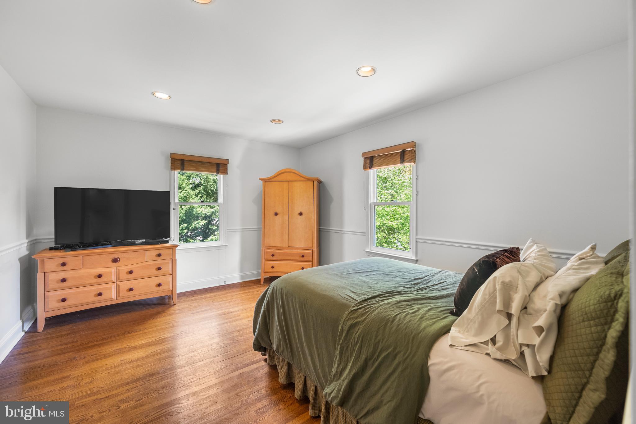 GLADWYNE - Residential