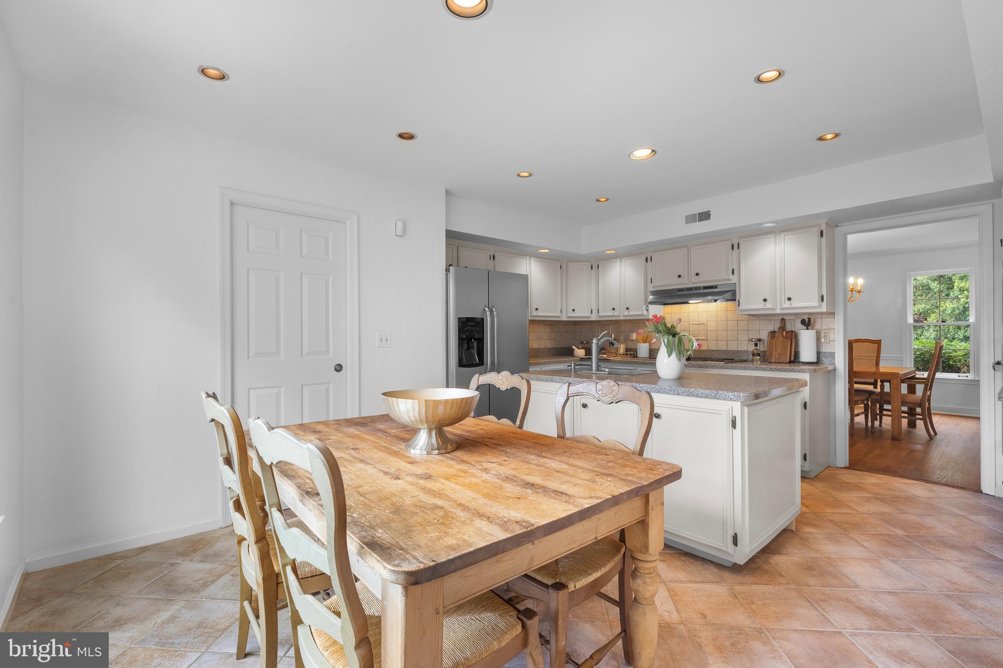 GLADWYNE - Residential