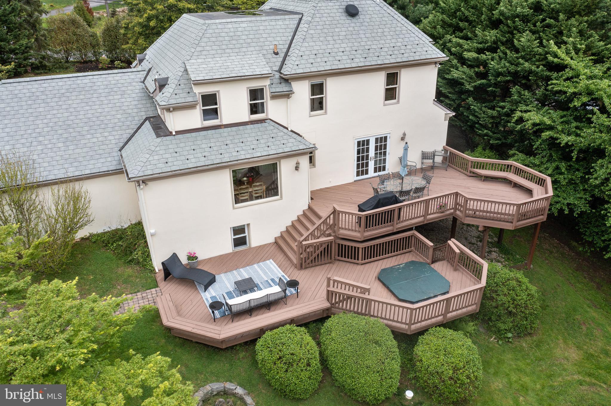 GLADWYNE - Residential