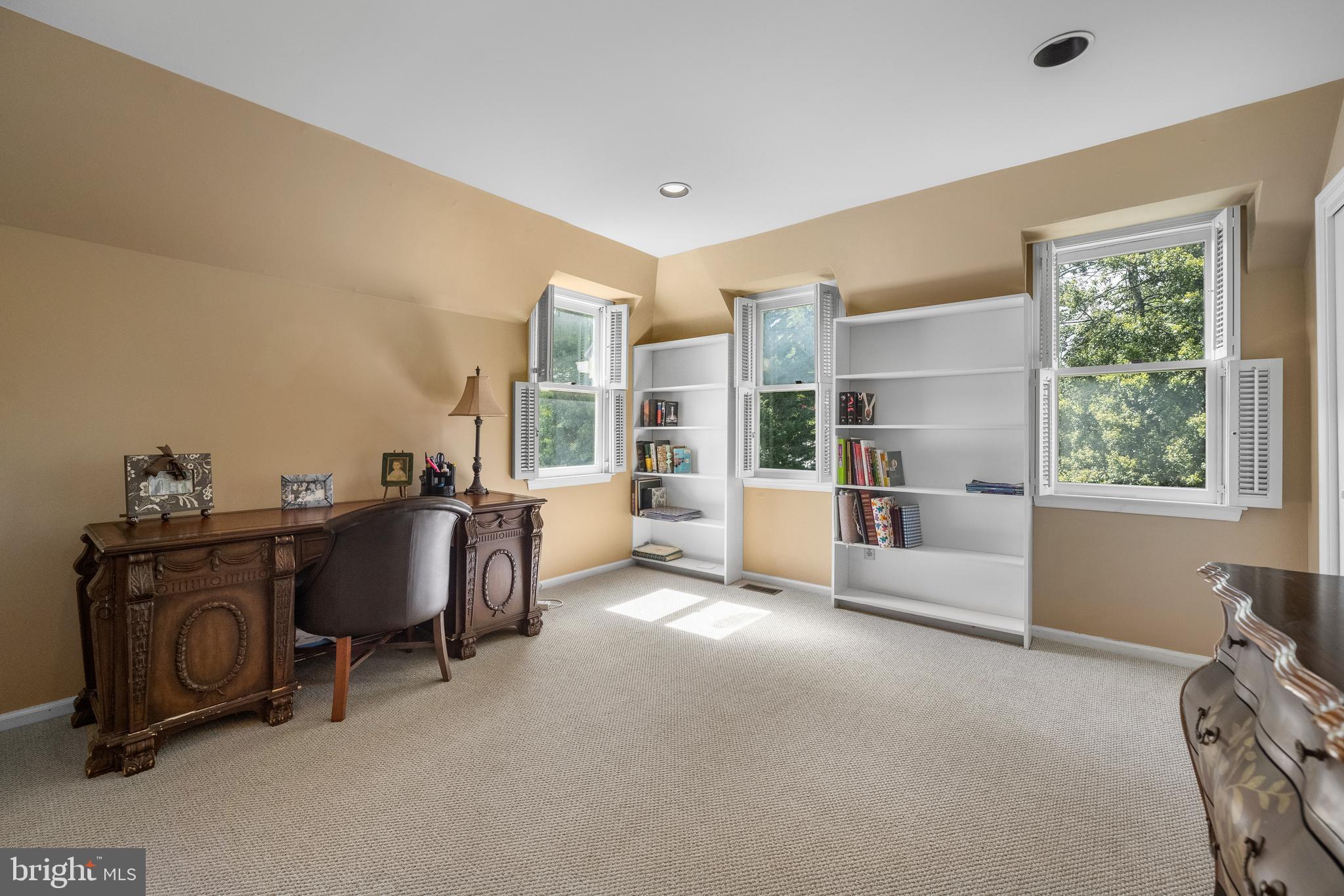 GLADWYNE - Residential