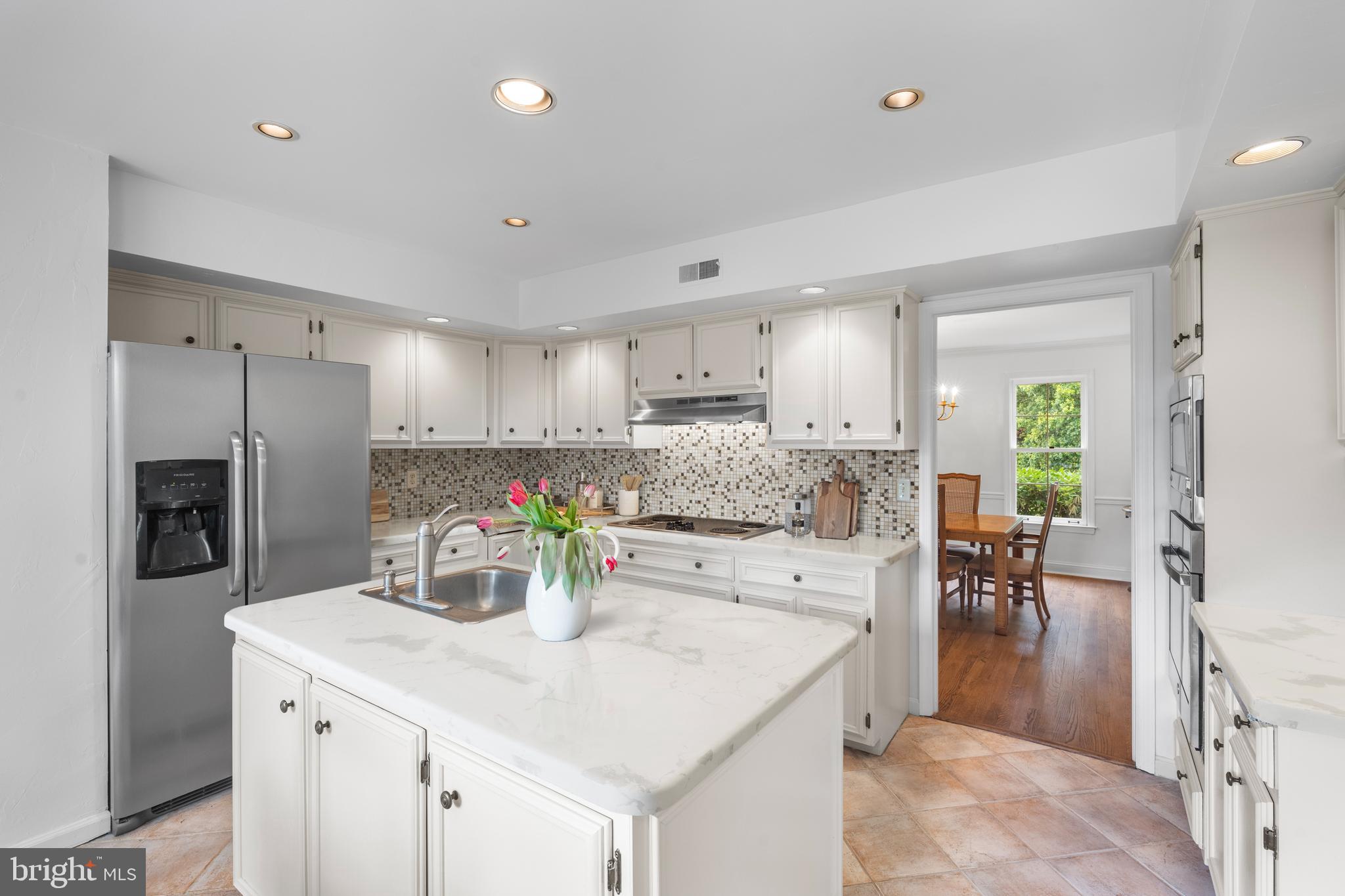 GLADWYNE - Residential