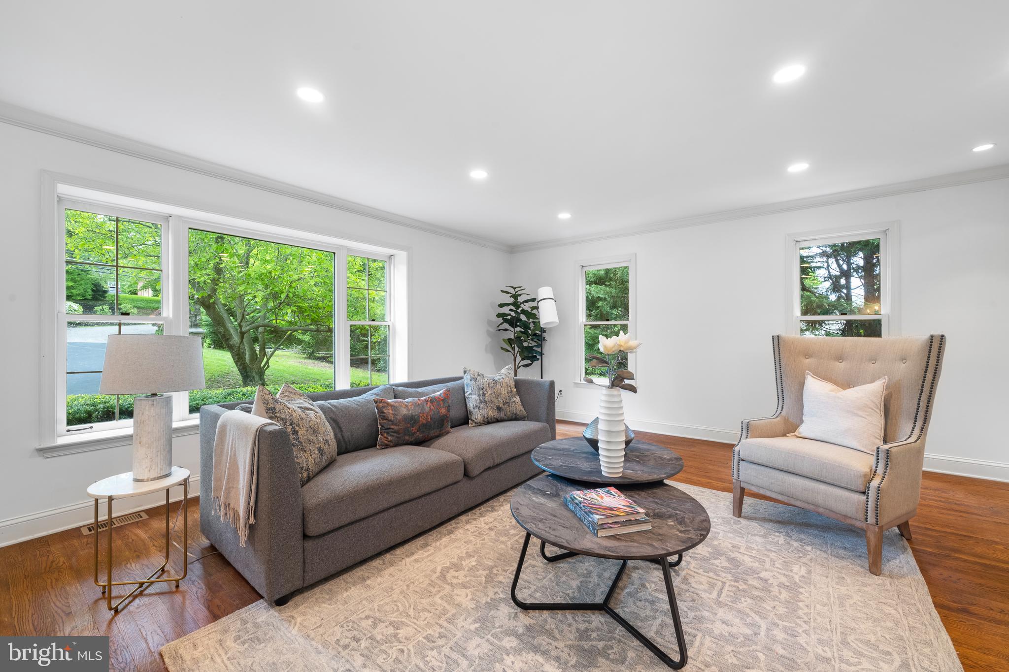 GLADWYNE - Residential