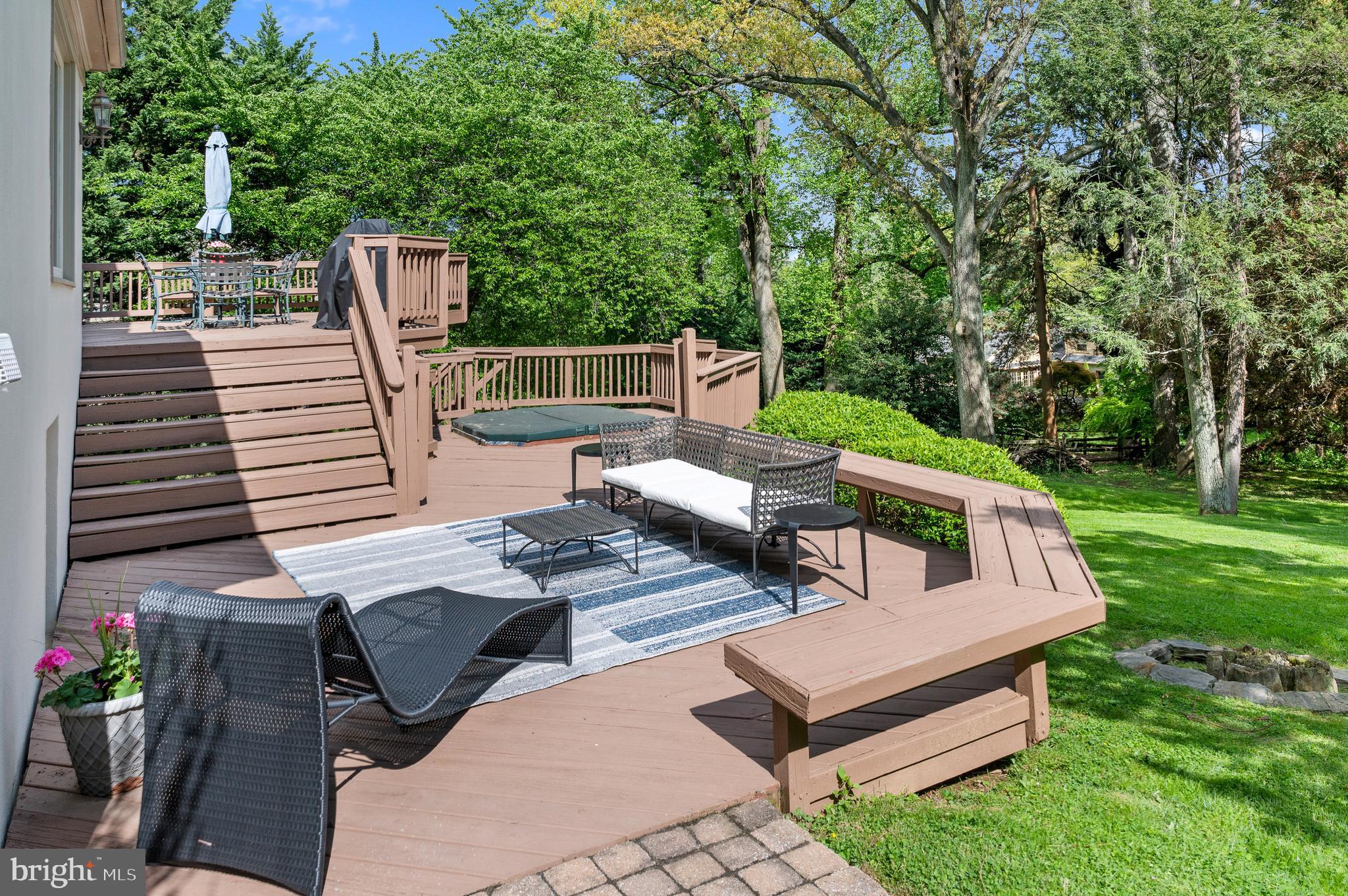 GLADWYNE - Residential