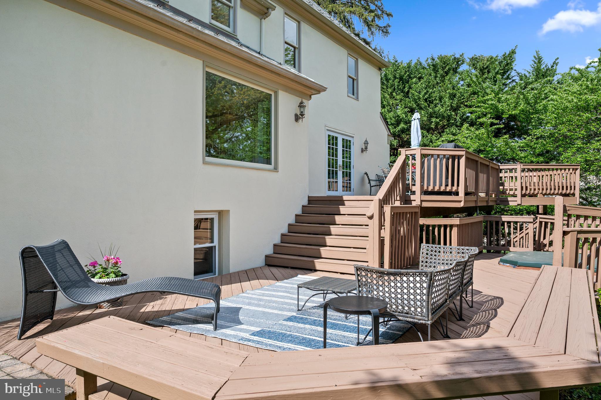 GLADWYNE - Residential