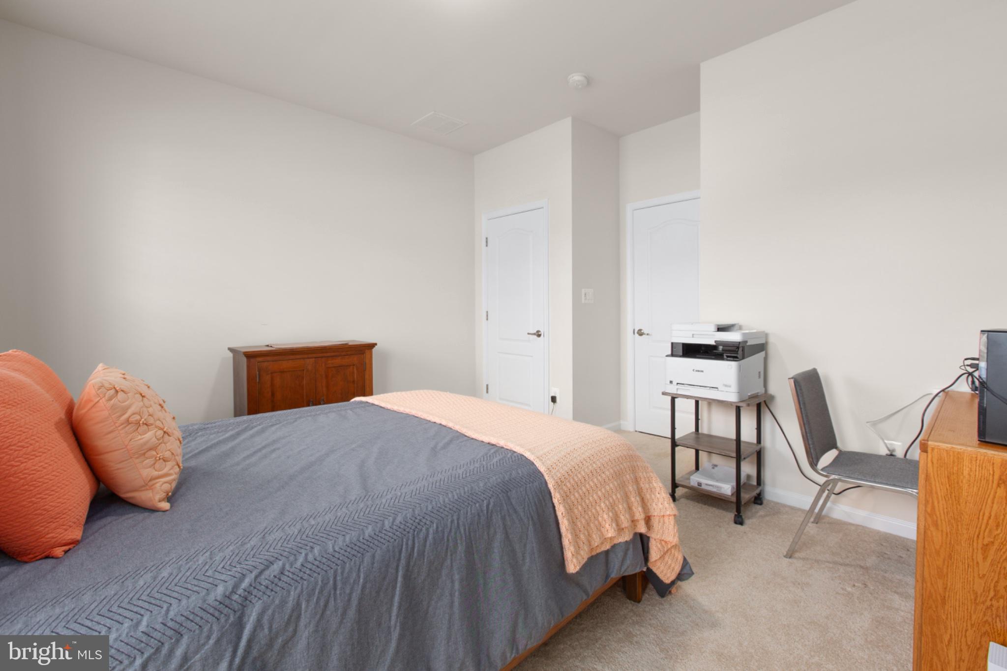 VIRGINIA HERITAGE AT LEE'S PARK - Residential