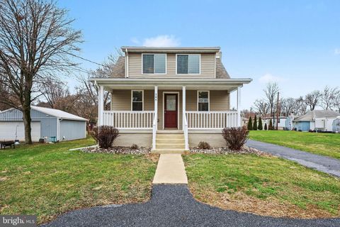 Homes For Sale - 105 Hutton Road<br/> NEW CUMBERLAND, PA 17070