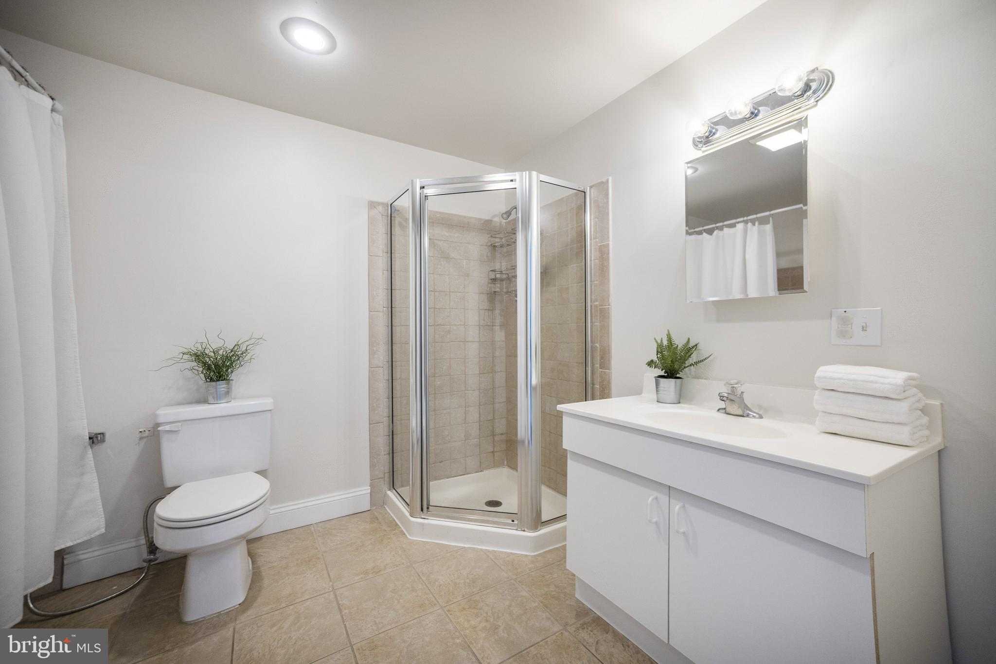 GRADUATE HOSPITAL - Residential Lease