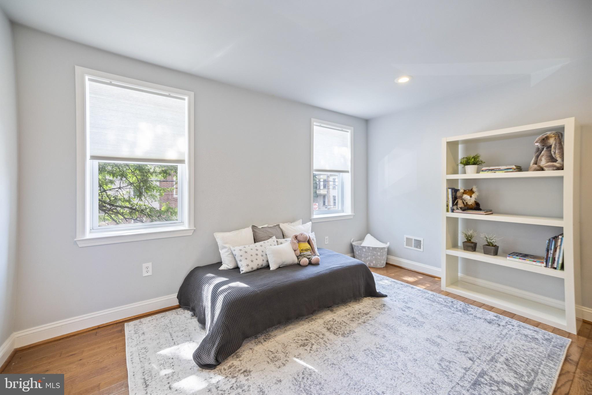 GRADUATE HOSPITAL - Residential Lease