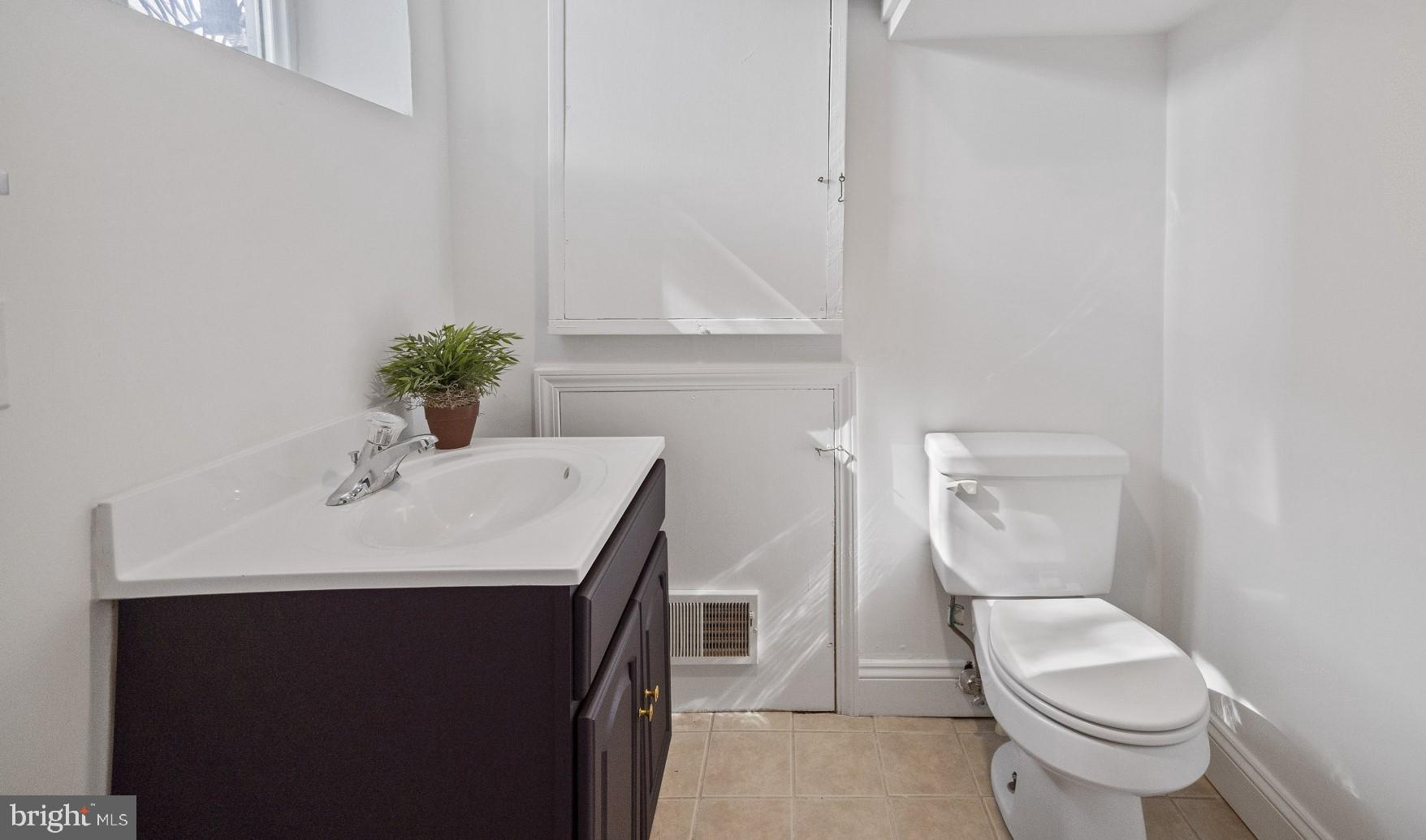 GRADUATE HOSPITAL - Residential Lease