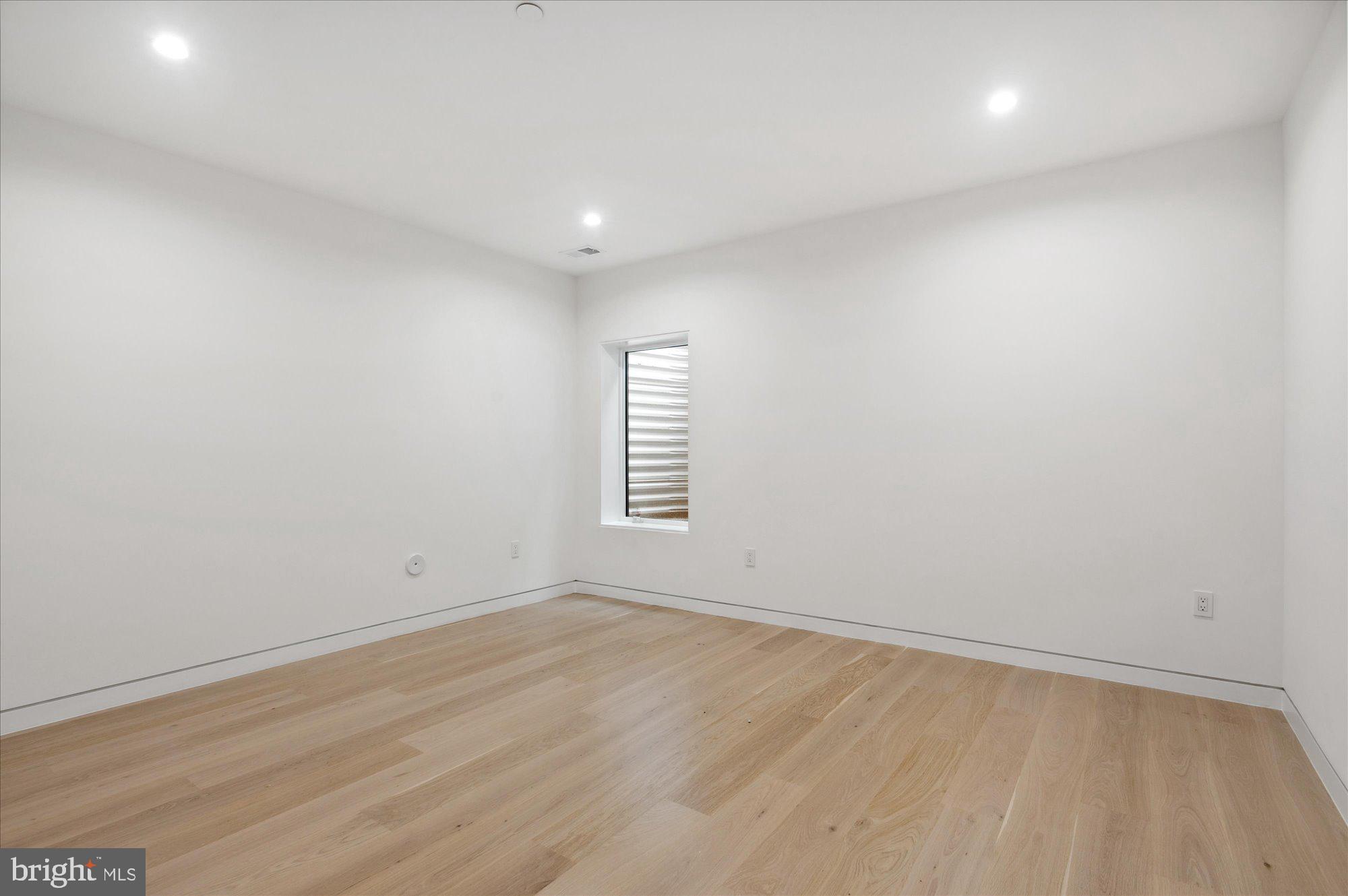 GLEN ECHO HEIGHTS - Residential