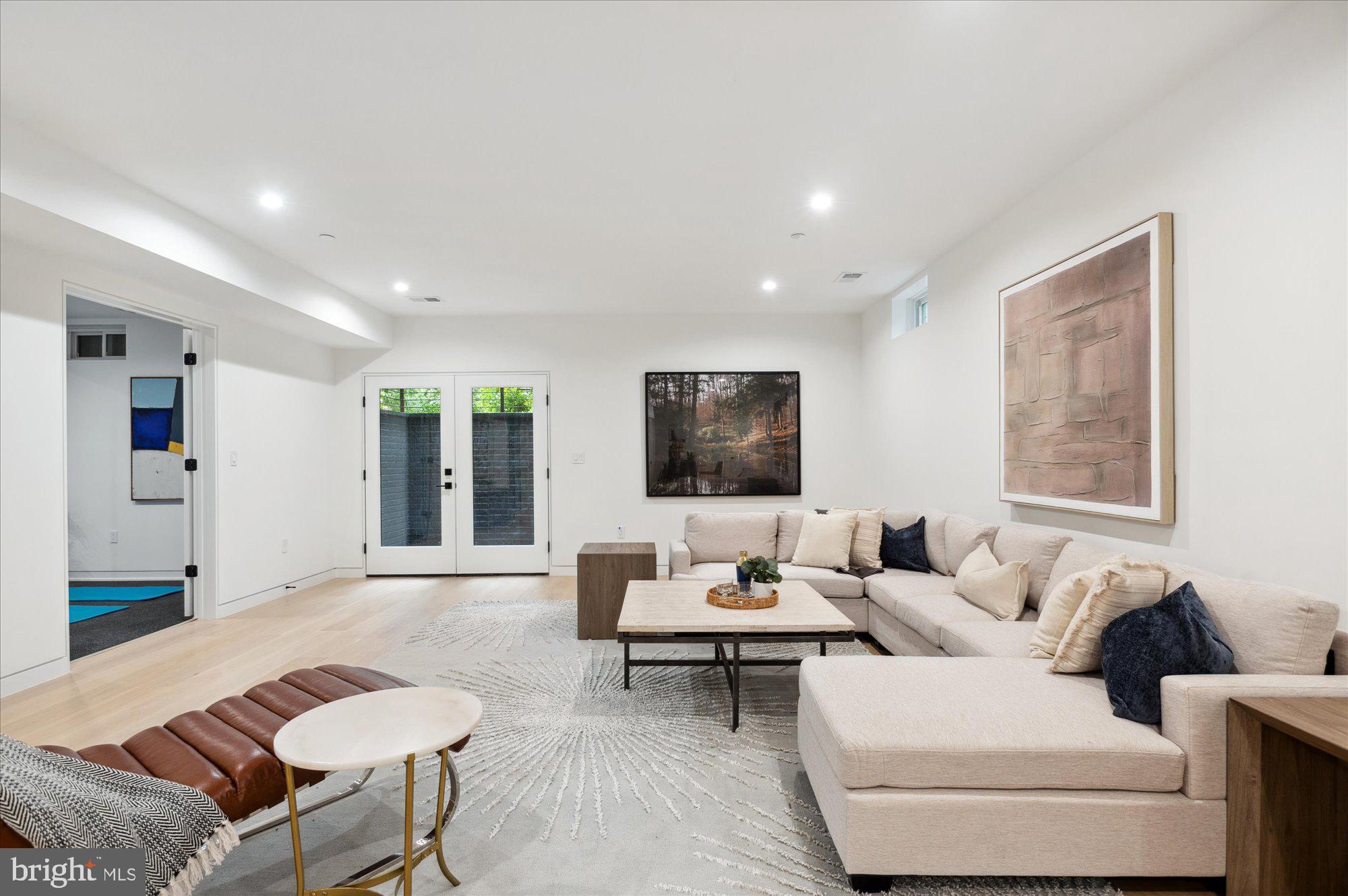 GLEN ECHO HEIGHTS - Residential