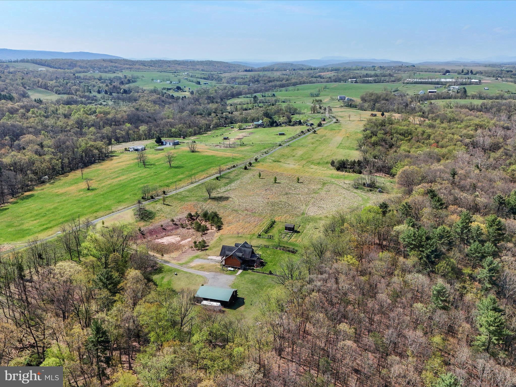 MOUNT LEVELS FARMS - Residential