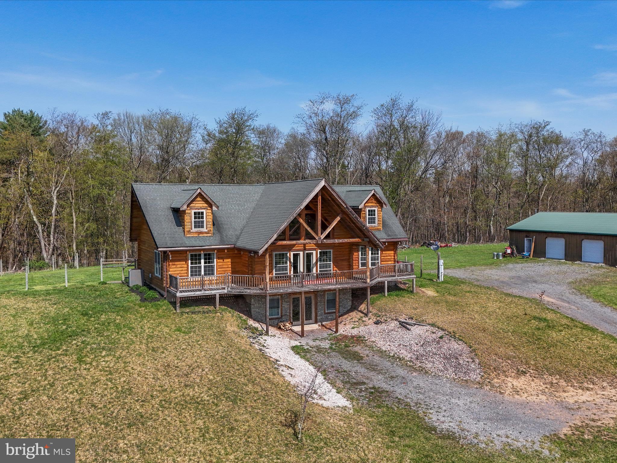 MOUNT LEVELS FARMS - Residential