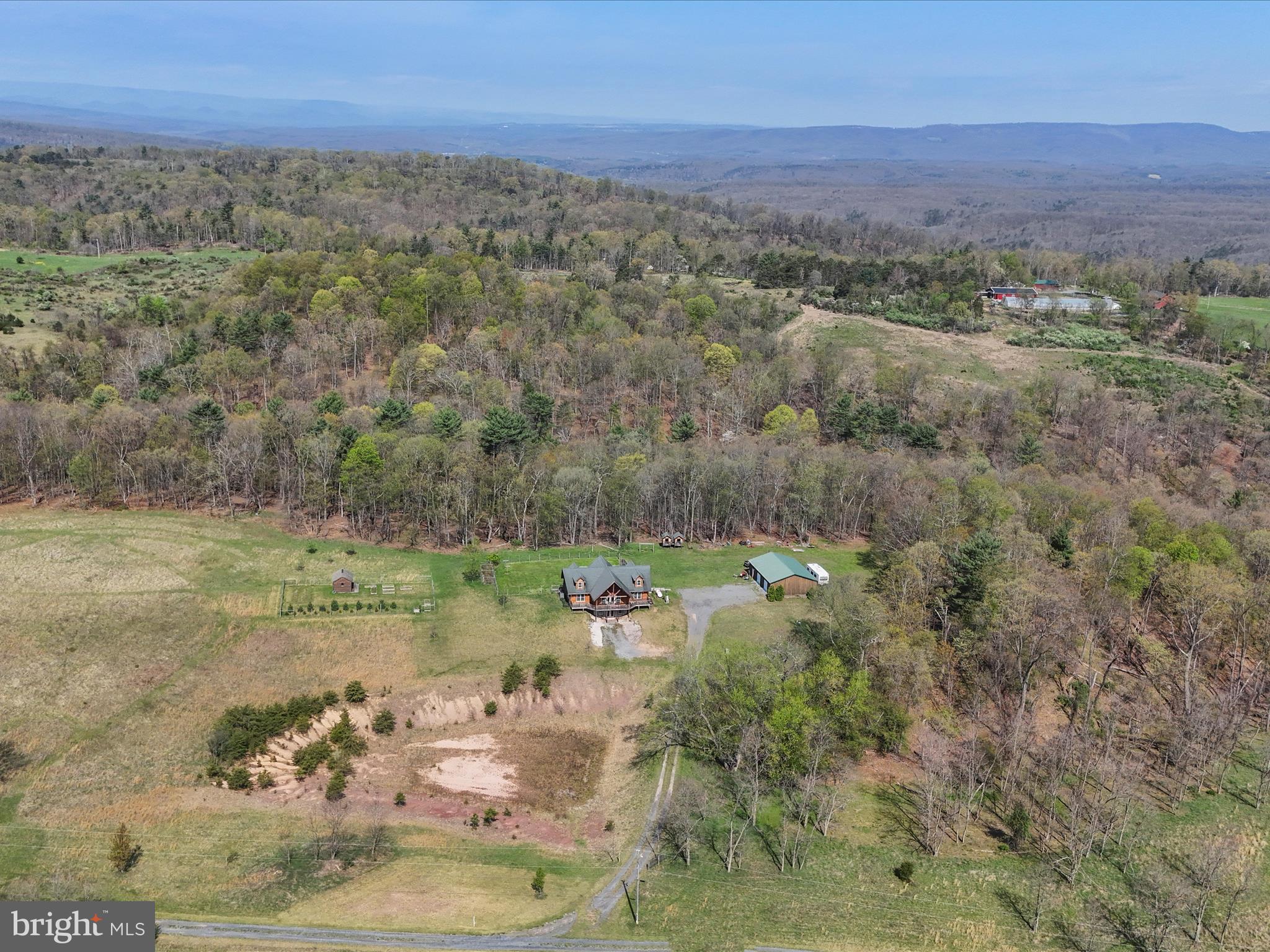 MOUNT LEVELS FARMS - Residential