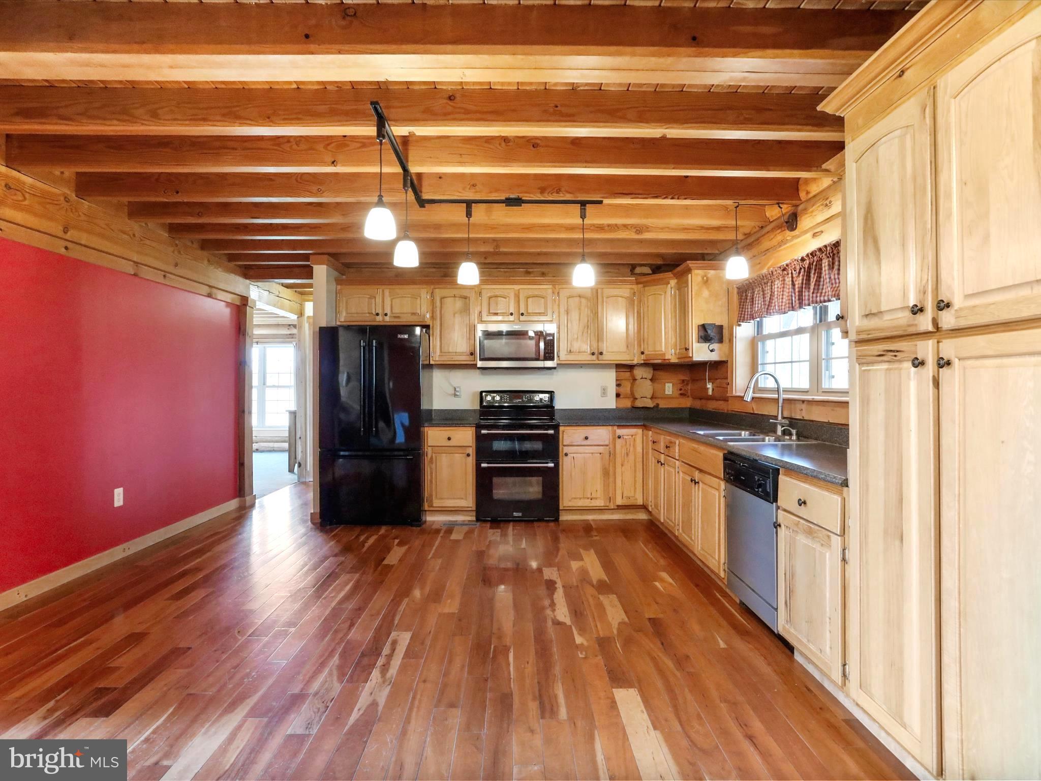 MOUNT LEVELS FARMS - Residential