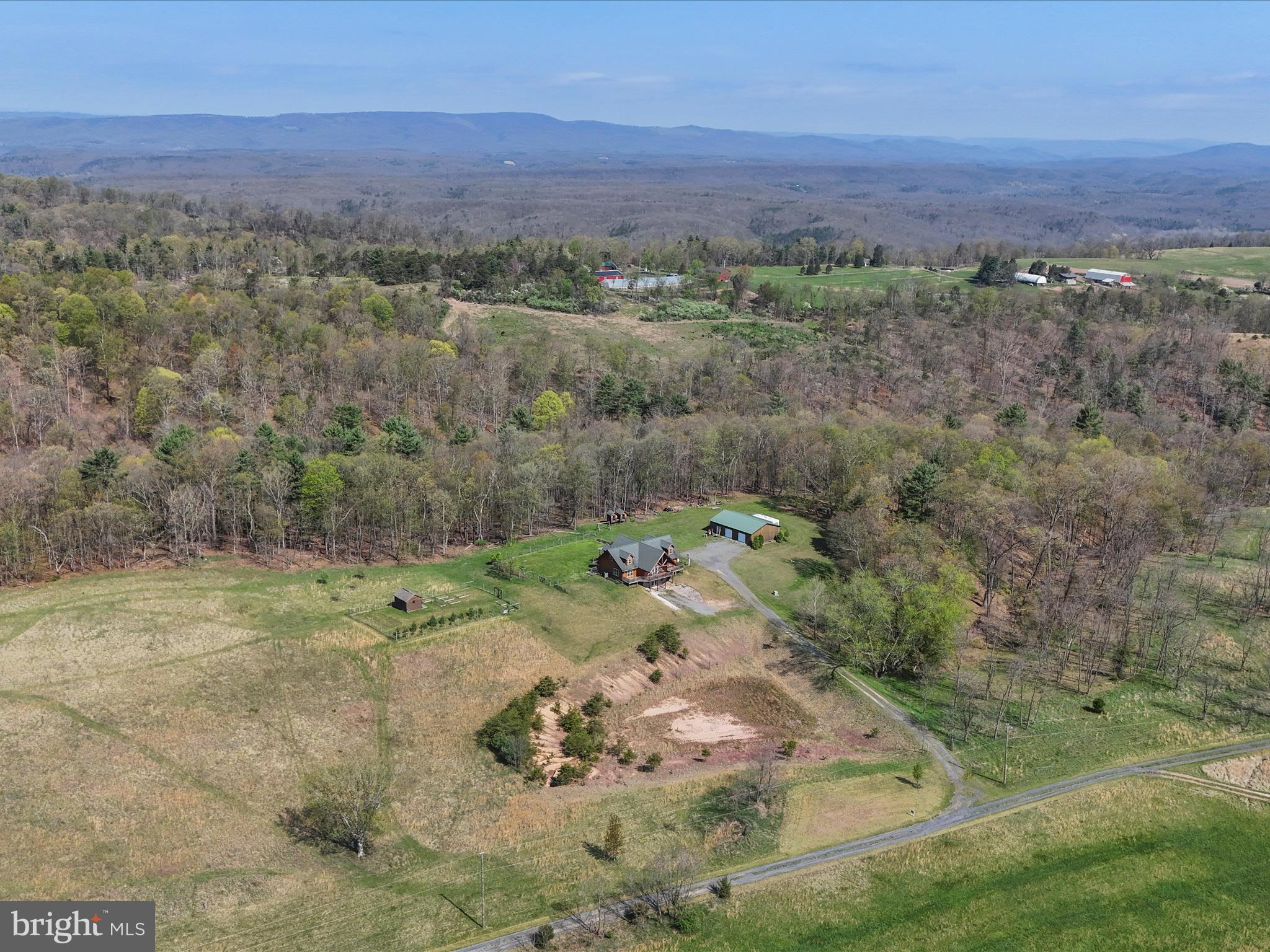 MOUNT LEVELS FARMS - Residential