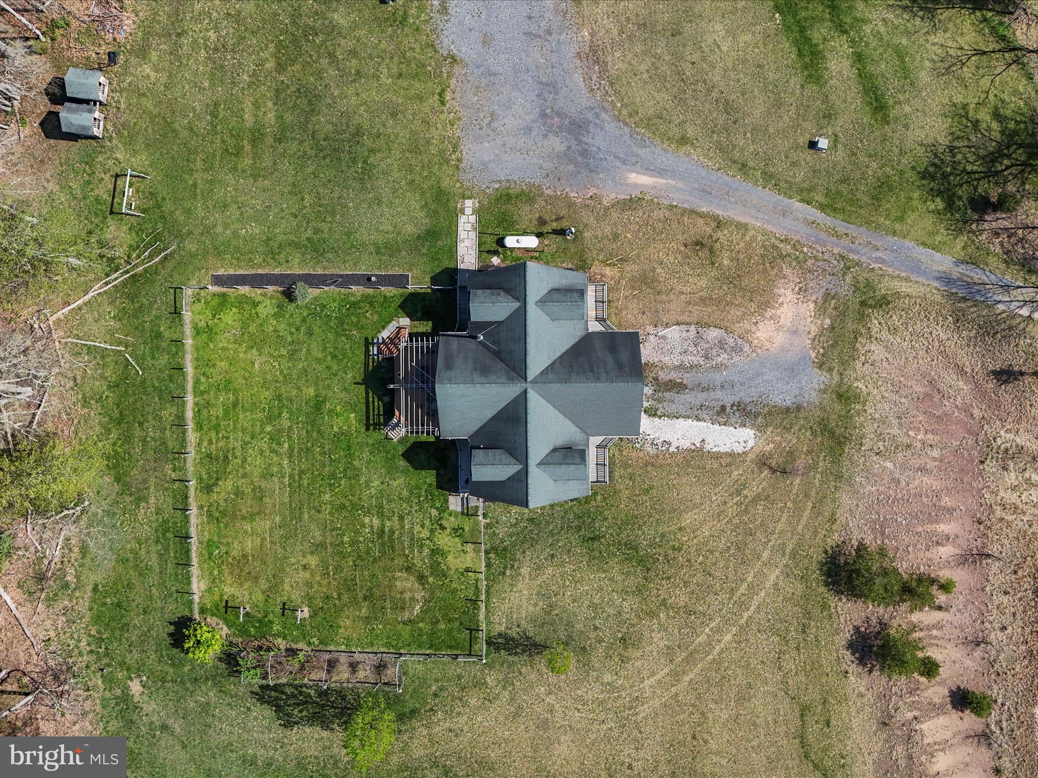 MOUNT LEVELS FARMS - Residential