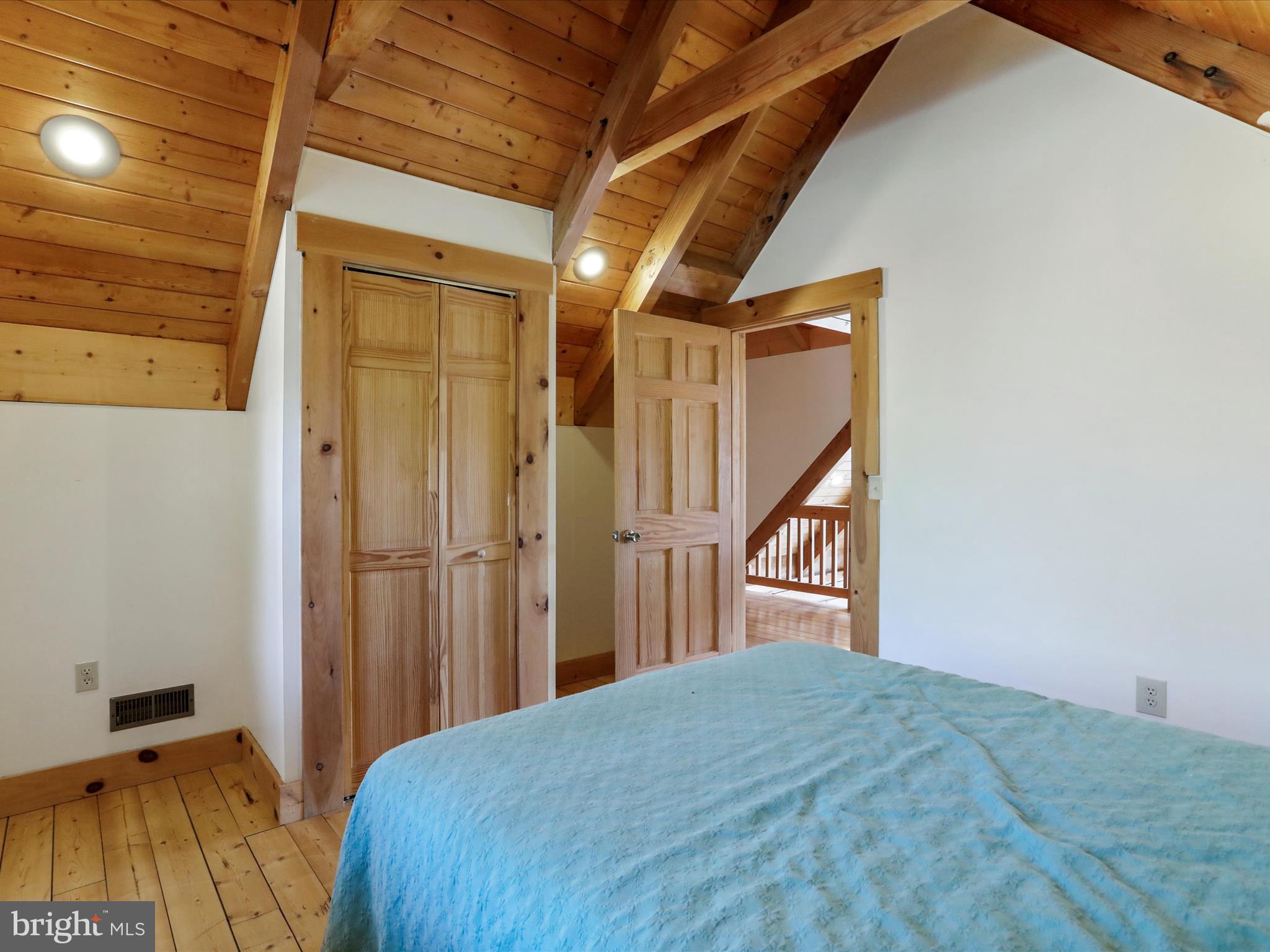 MOUNT LEVELS FARMS - Residential