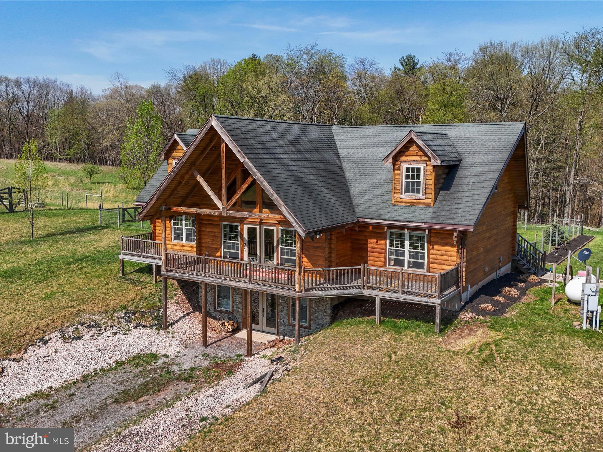 MOUNT LEVELS FARMS - Residential