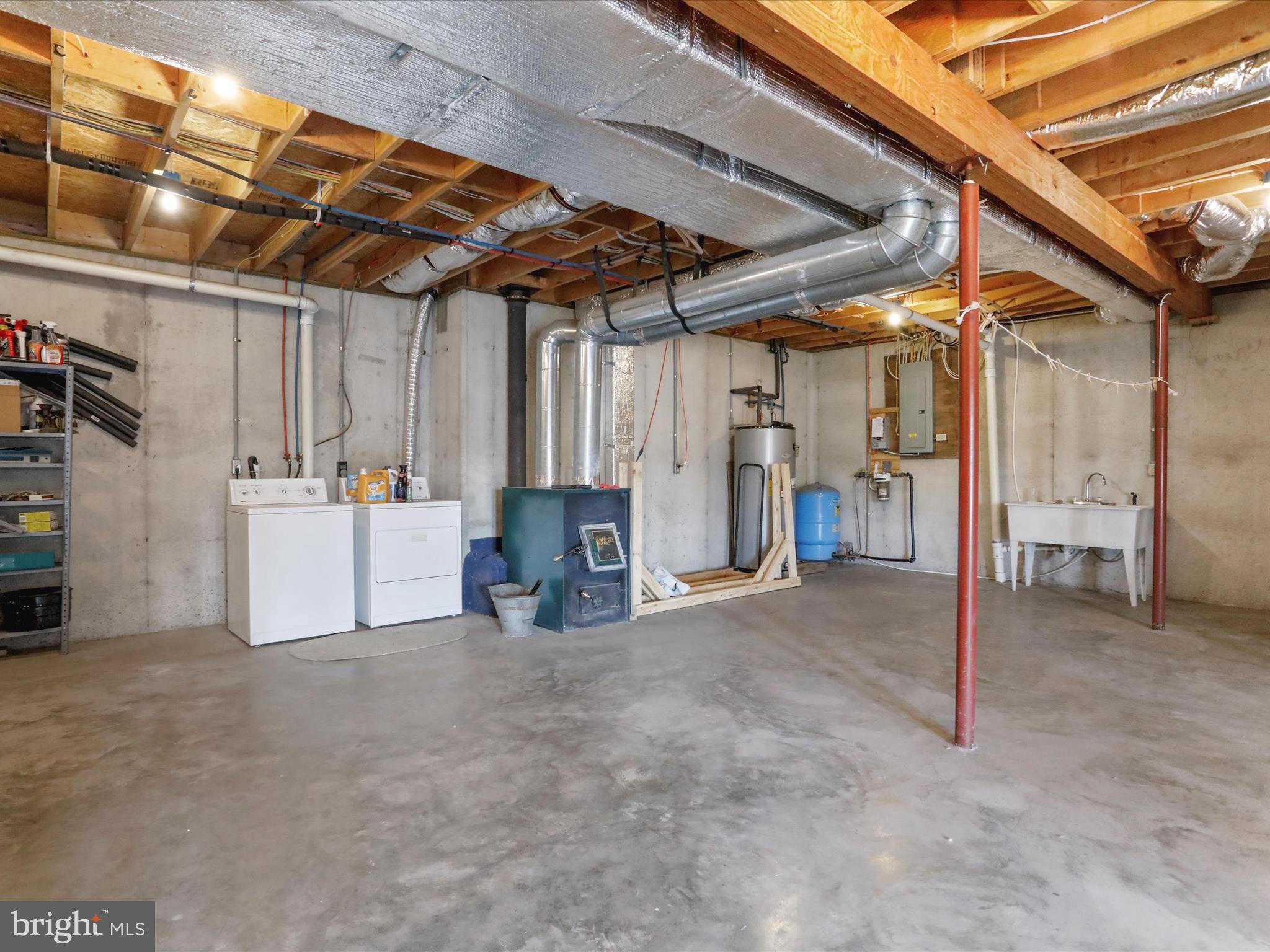 MOUNT LEVELS FARMS - Residential