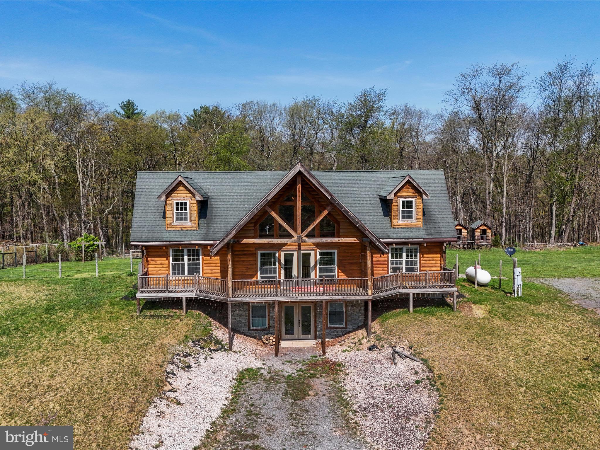 MOUNT LEVELS FARMS - Residential