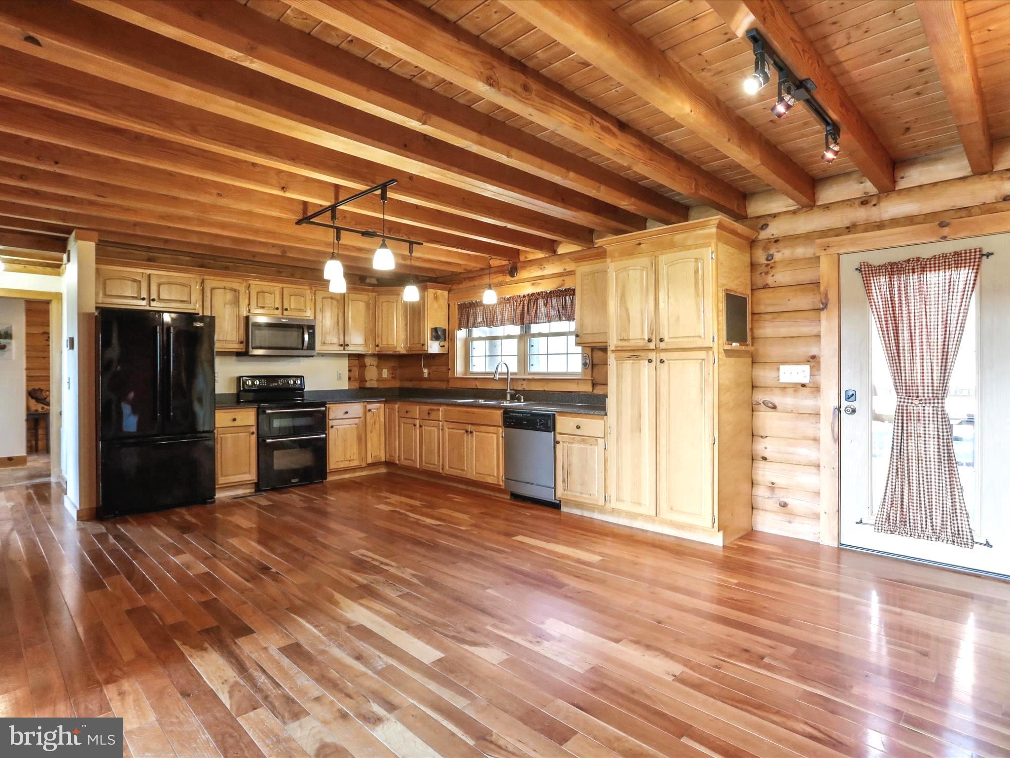 MOUNT LEVELS FARMS - Residential