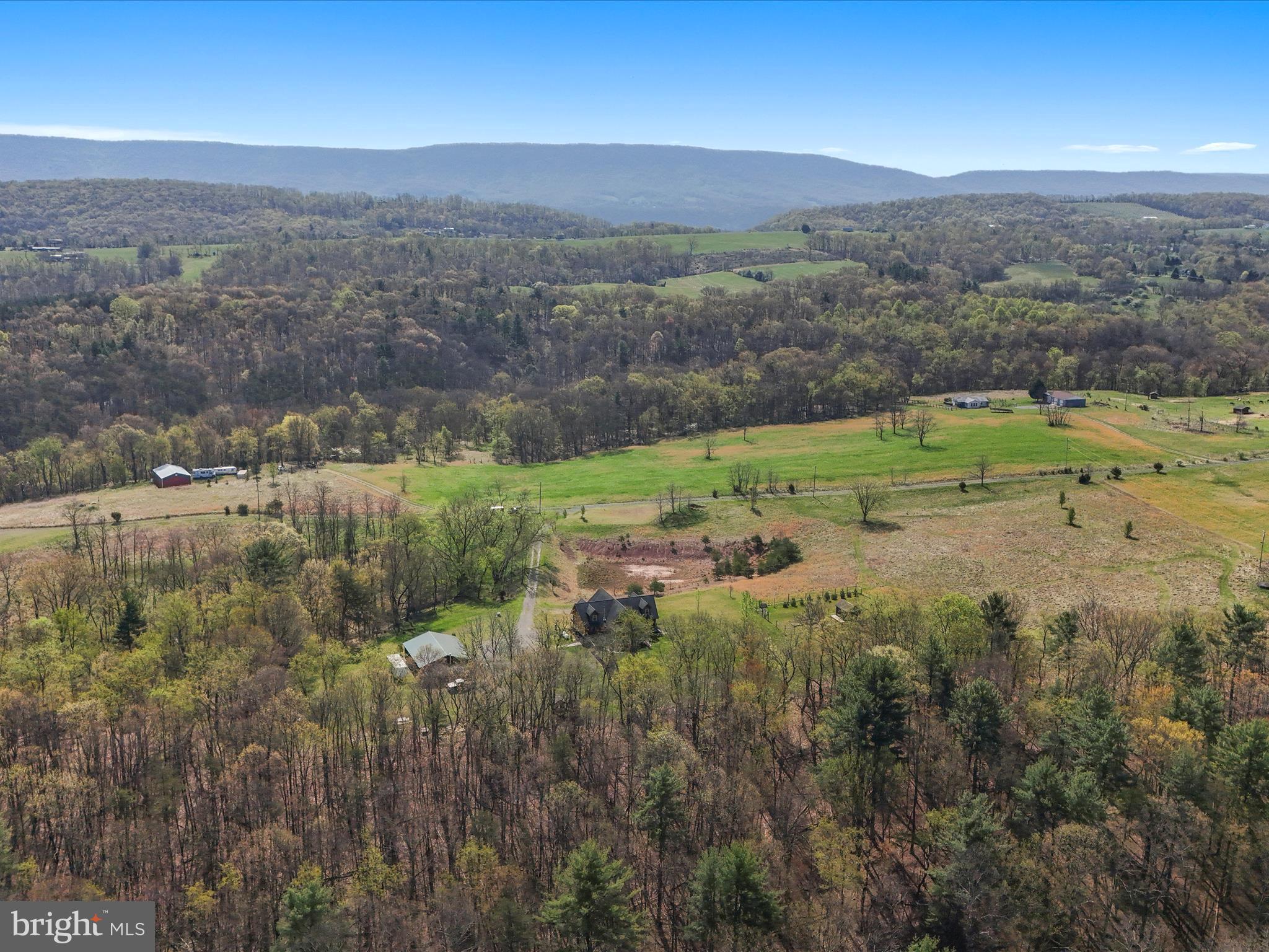 MOUNT LEVELS FARMS - Residential