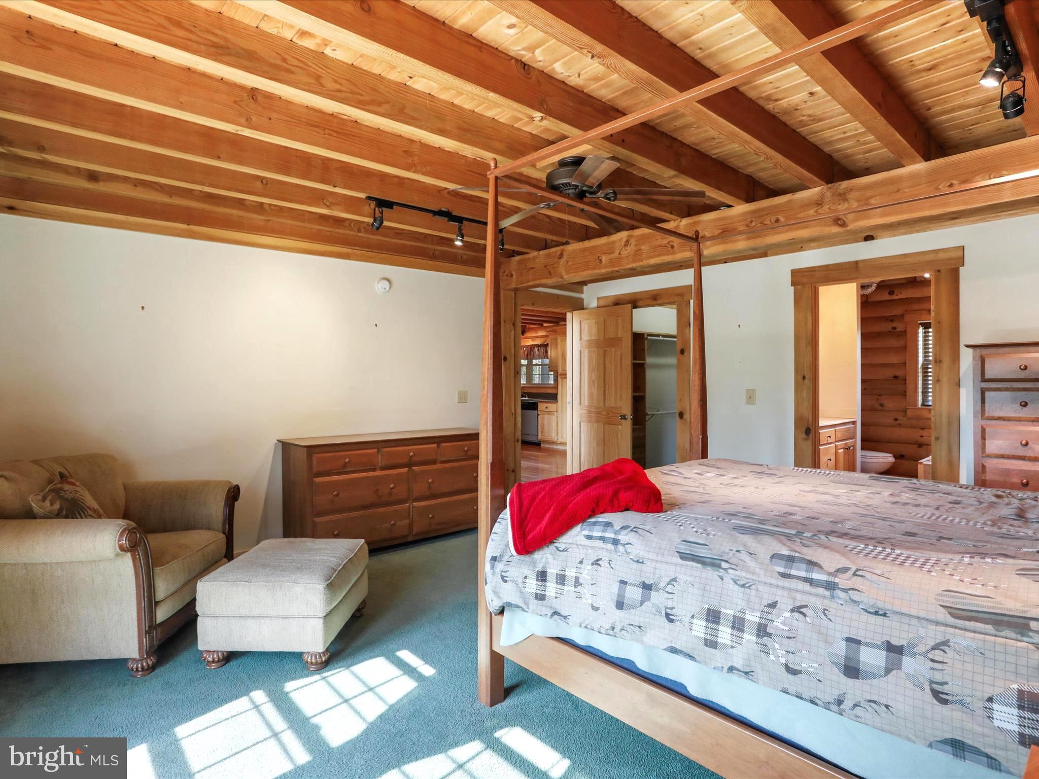 MOUNT LEVELS FARMS - Residential