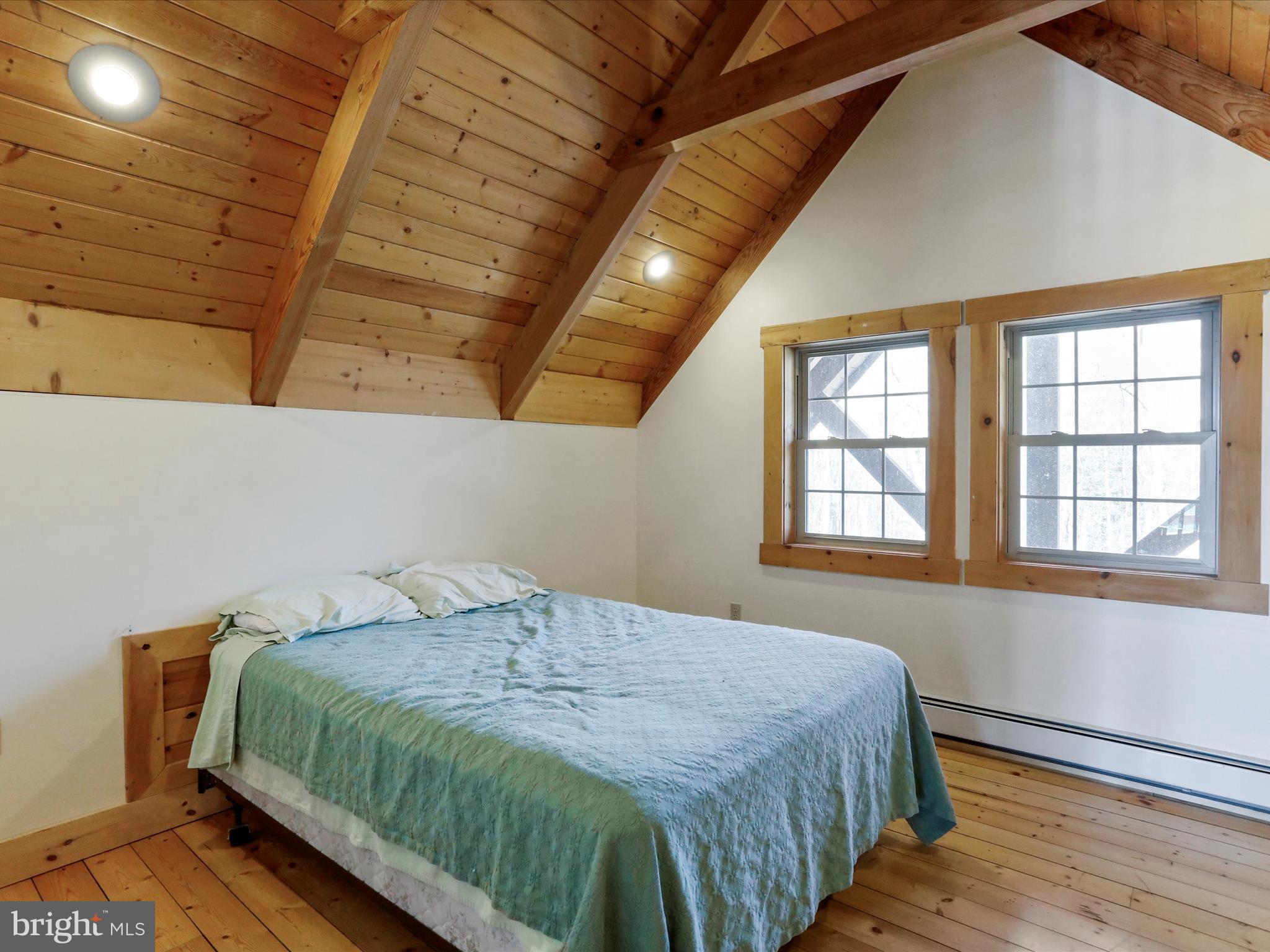 MOUNT LEVELS FARMS - Residential